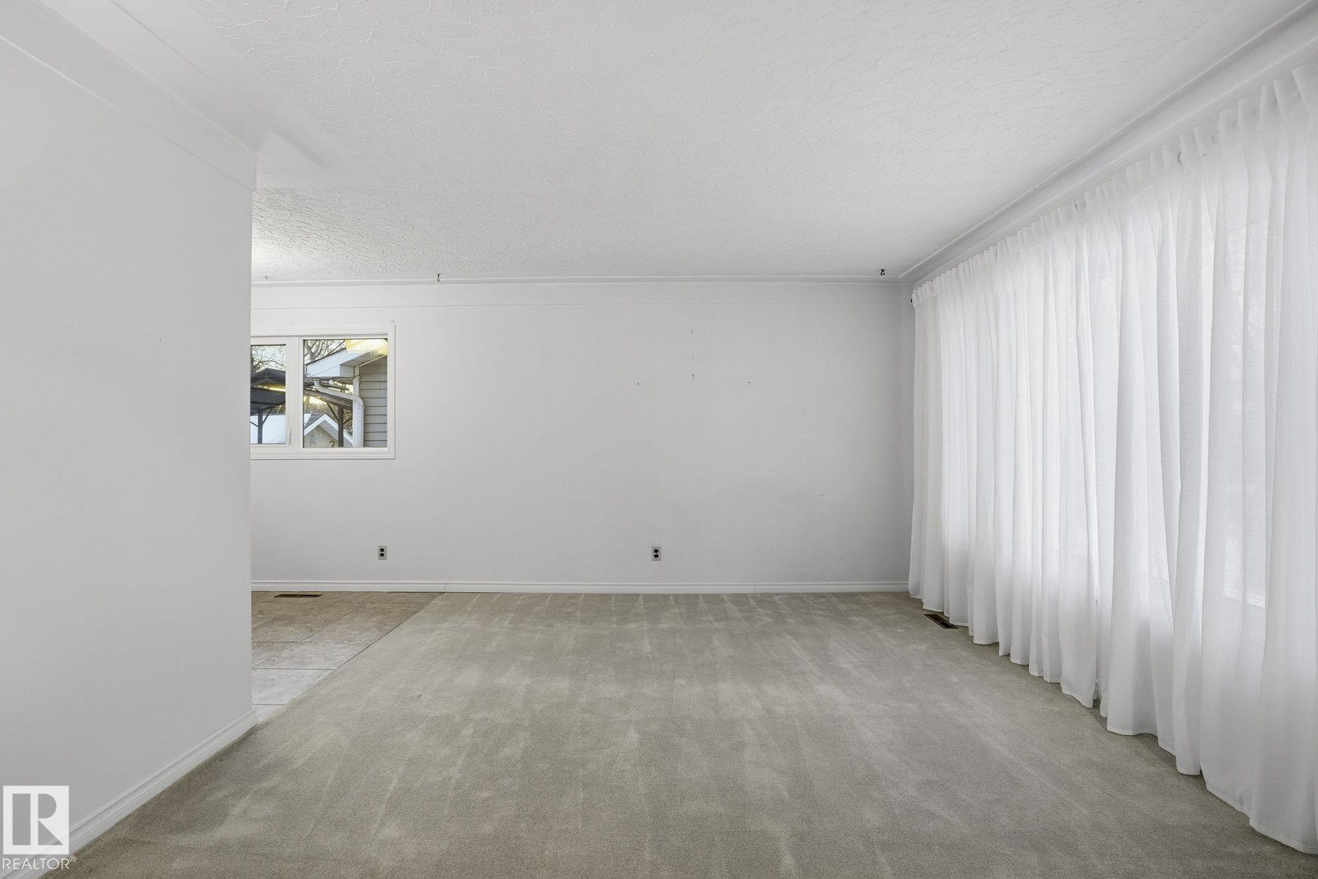 Photo 13 at 4029 114 Avenue NW, Beverly Heights, Edmonton