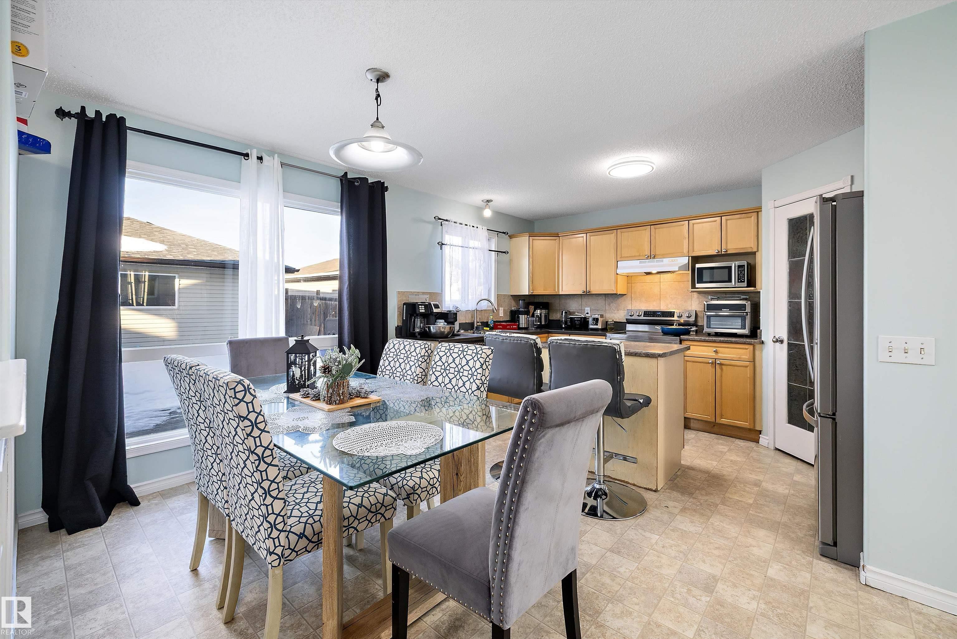 Photo 10 at 16304 43 Street NW, Brintnell, Edmonton