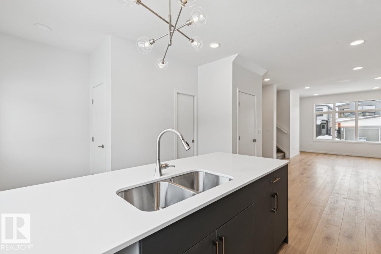 Photo 10 at 327 30 Street SW, Alces, Edmonton