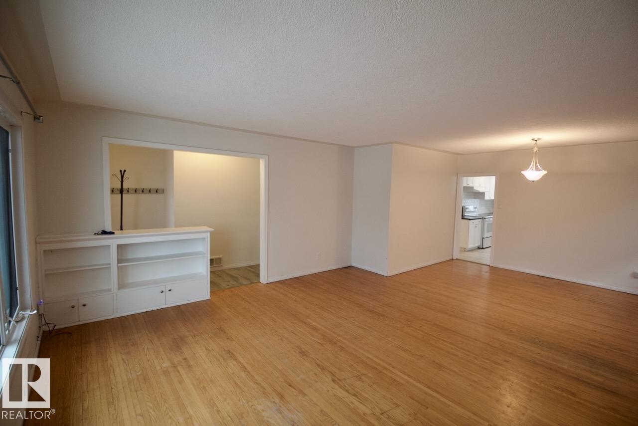 Picture for #MAIN 10524 75 ST NW