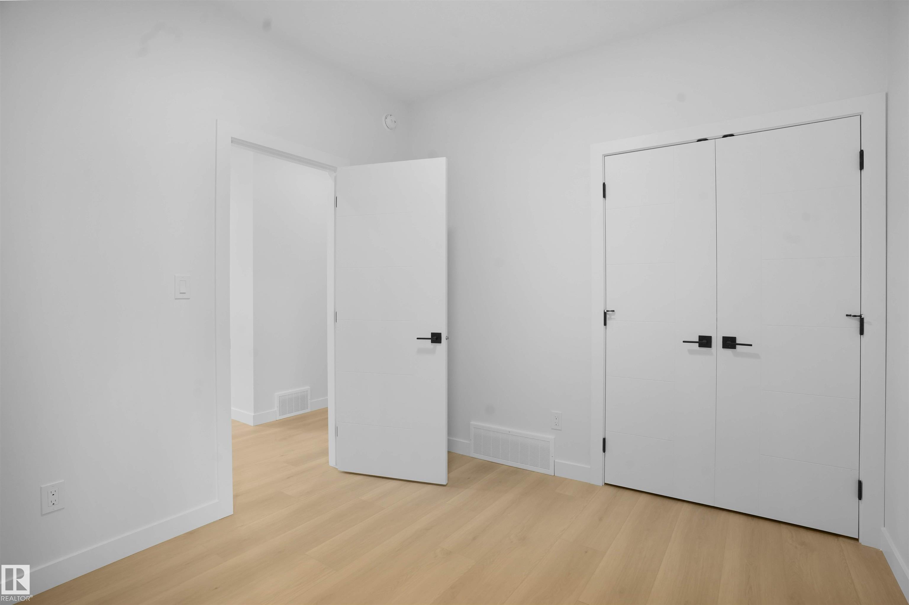 Picture for 806 ELDERBERRY CT NW