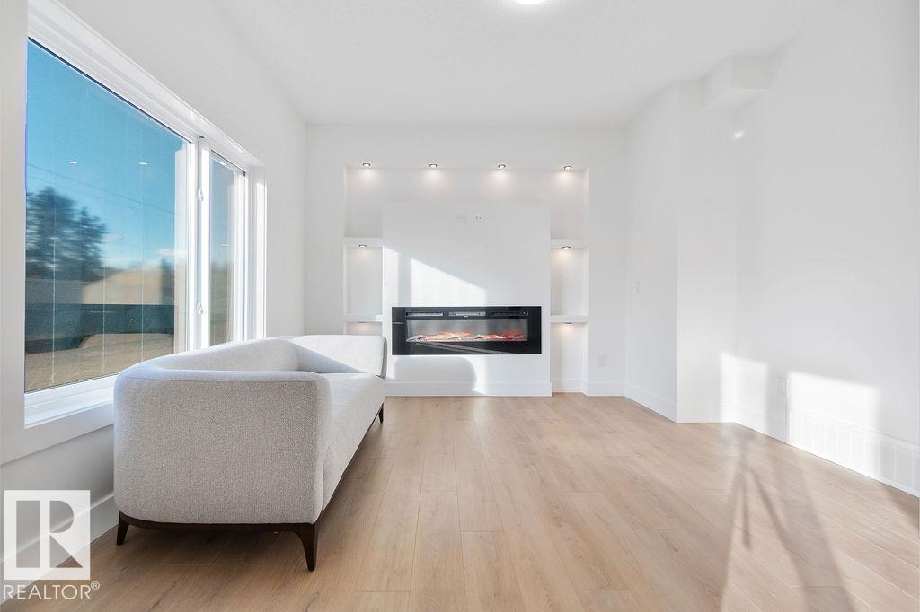 Photo 11 at 235 Linden Loop, Woodbend, Leduc