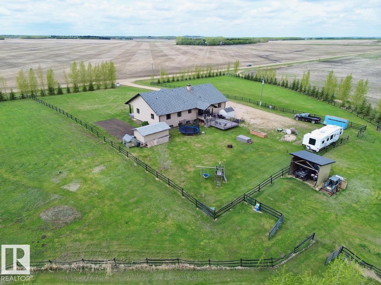 Photo 7 at 57317 Range Road 254, None, Rural Sturgeon County