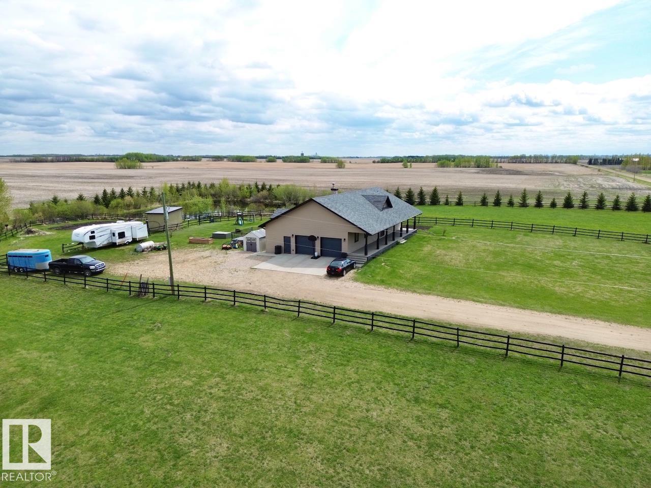 Photo 8 at 57317 Range Road 254, None, Rural Sturgeon County