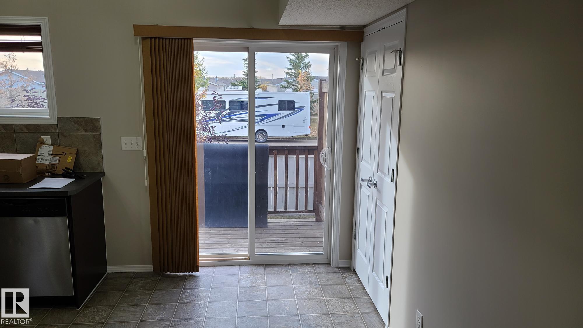 Photo 7 at 159, 142 Selkirk Place, Suntree, Leduc