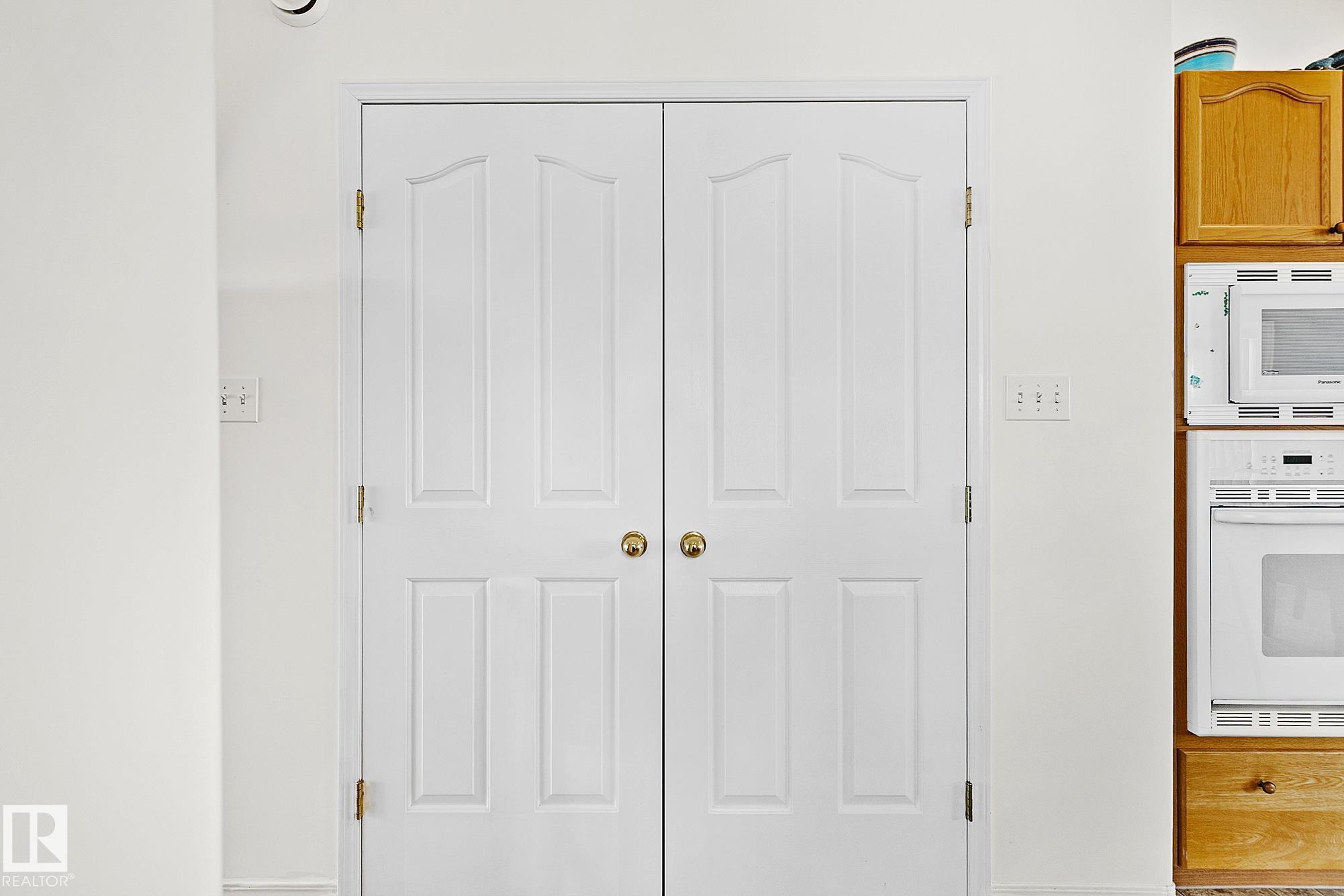 Photo 16 at 2 Creekside Way, Aspen Glen, Spruce Grove