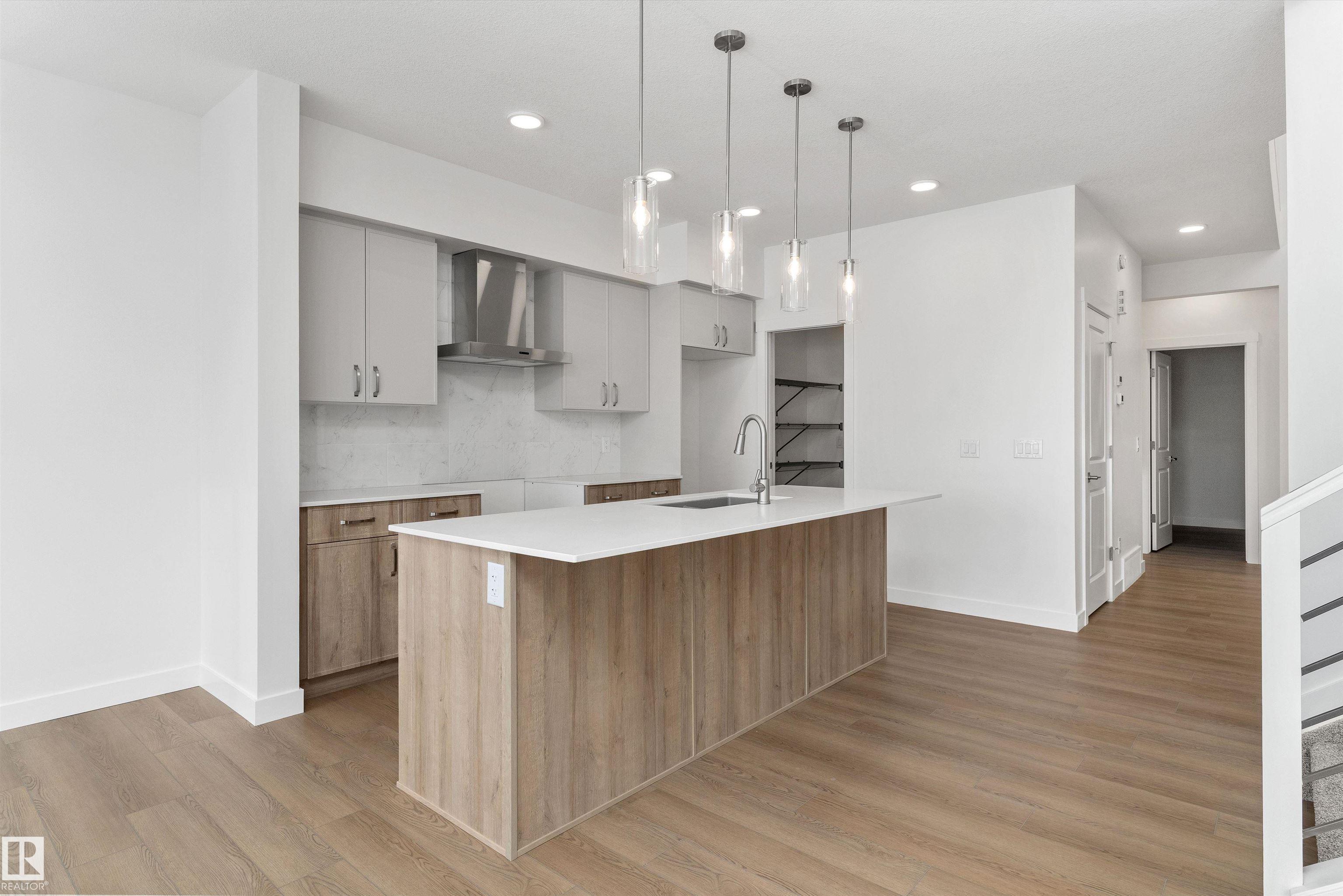 Photo 13 at 18927 28 Avenue NW, The Uplands, Edmonton