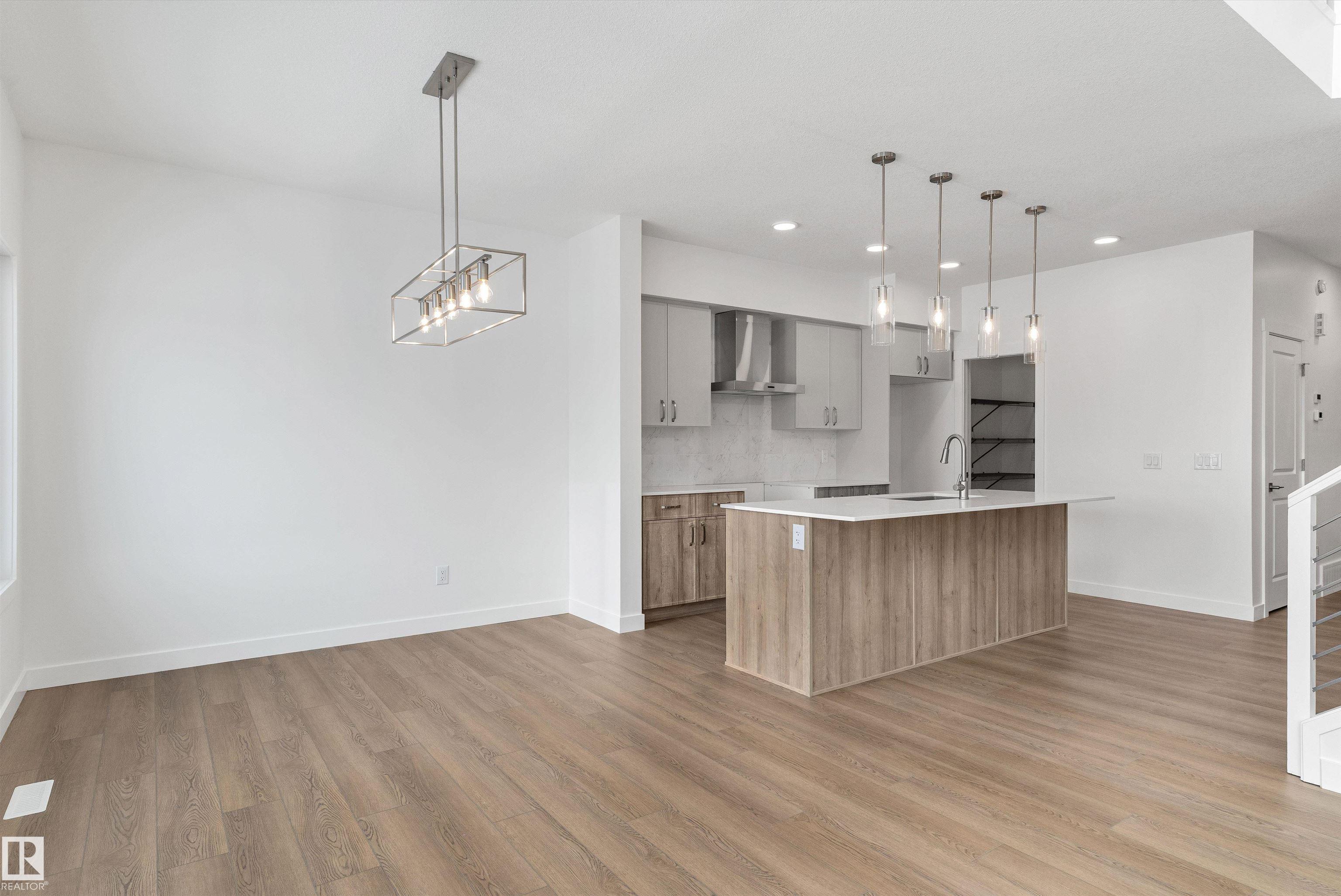 Photo 17 at 18927 28 Avenue NW, The Uplands, Edmonton