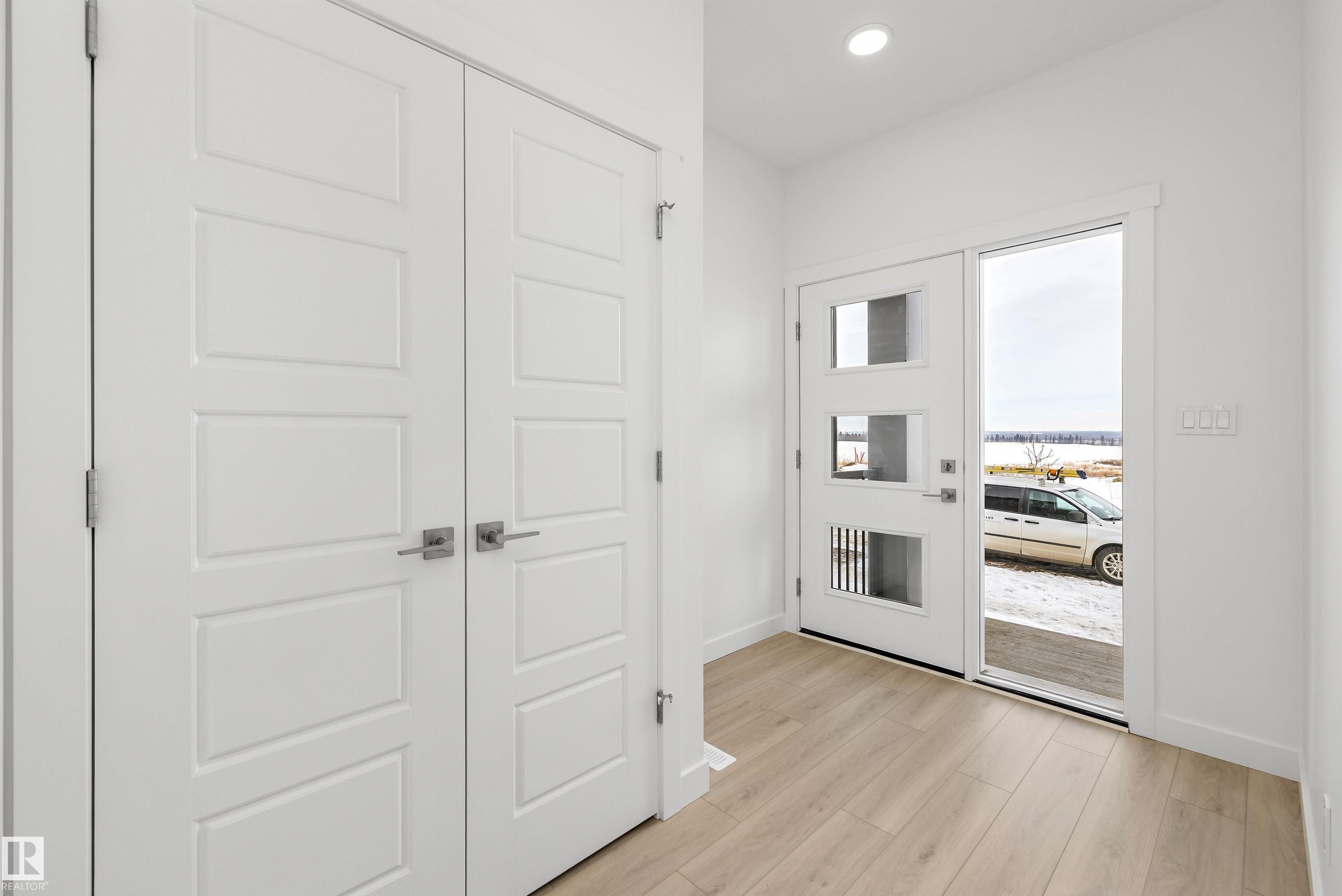 Picture for 4592 WARBLER LO NW