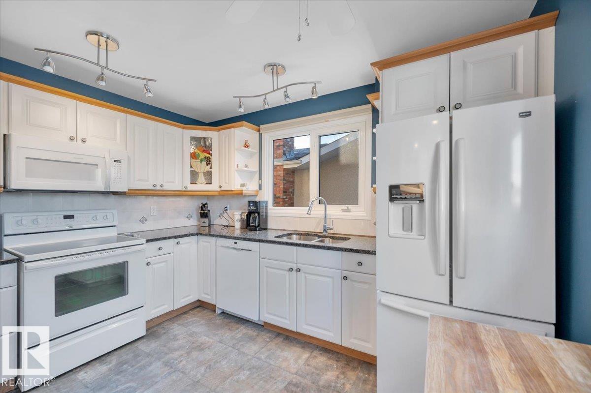 Photo 13 at 12 Rosewood Place, Maplewood, Sherwood Park