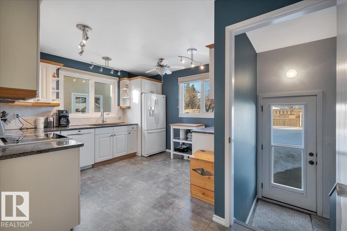 Photo 15 at 12 Rosewood Place, Maplewood, Sherwood Park