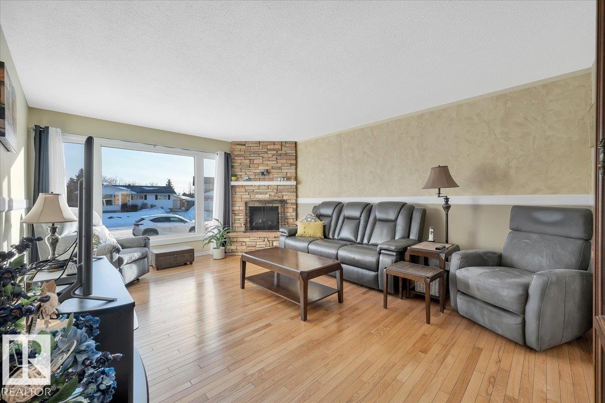 Photo 9 at 12 Rosewood Place, Maplewood, Sherwood Park