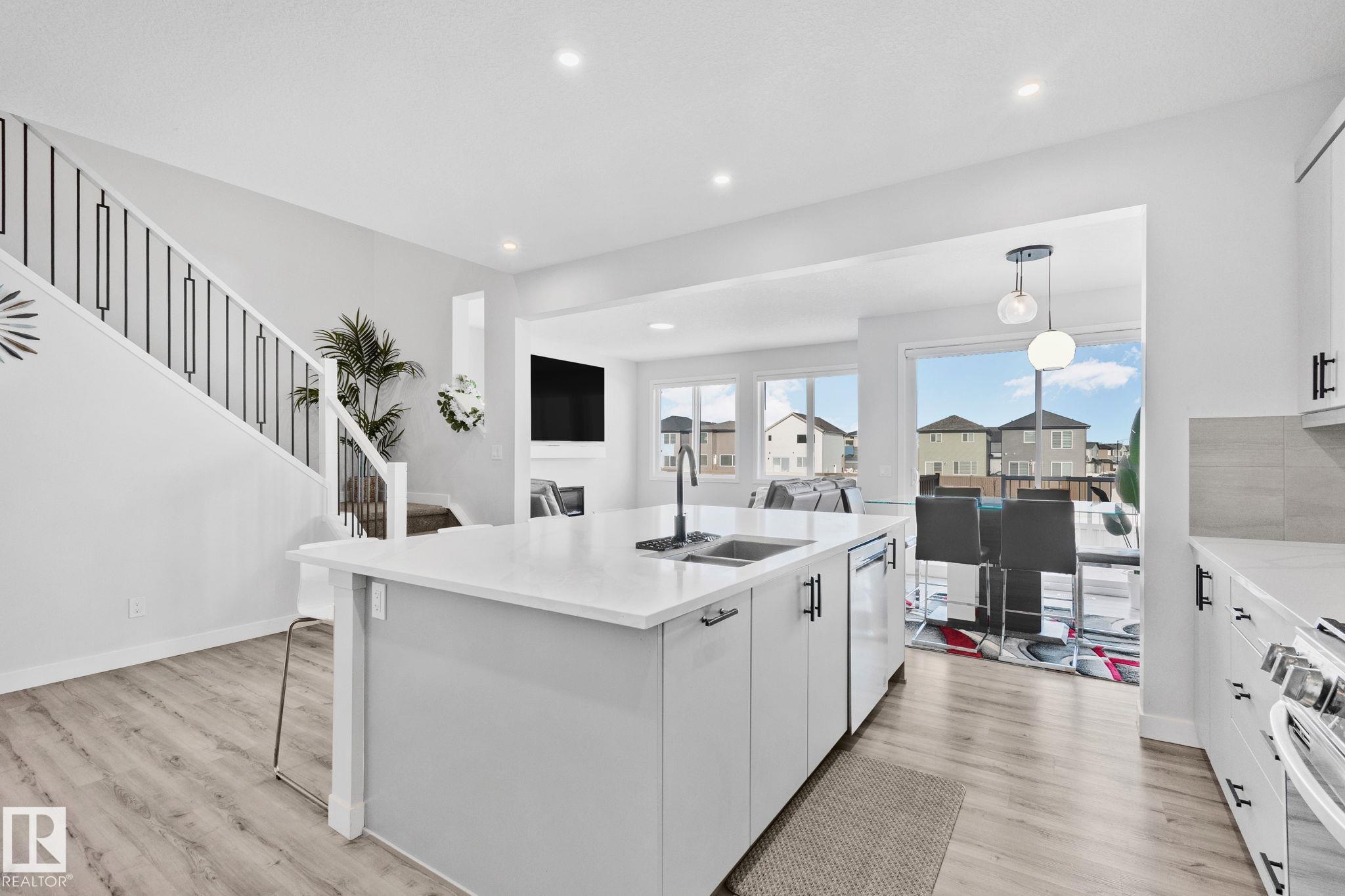 Picture for 15816 29 AV SW