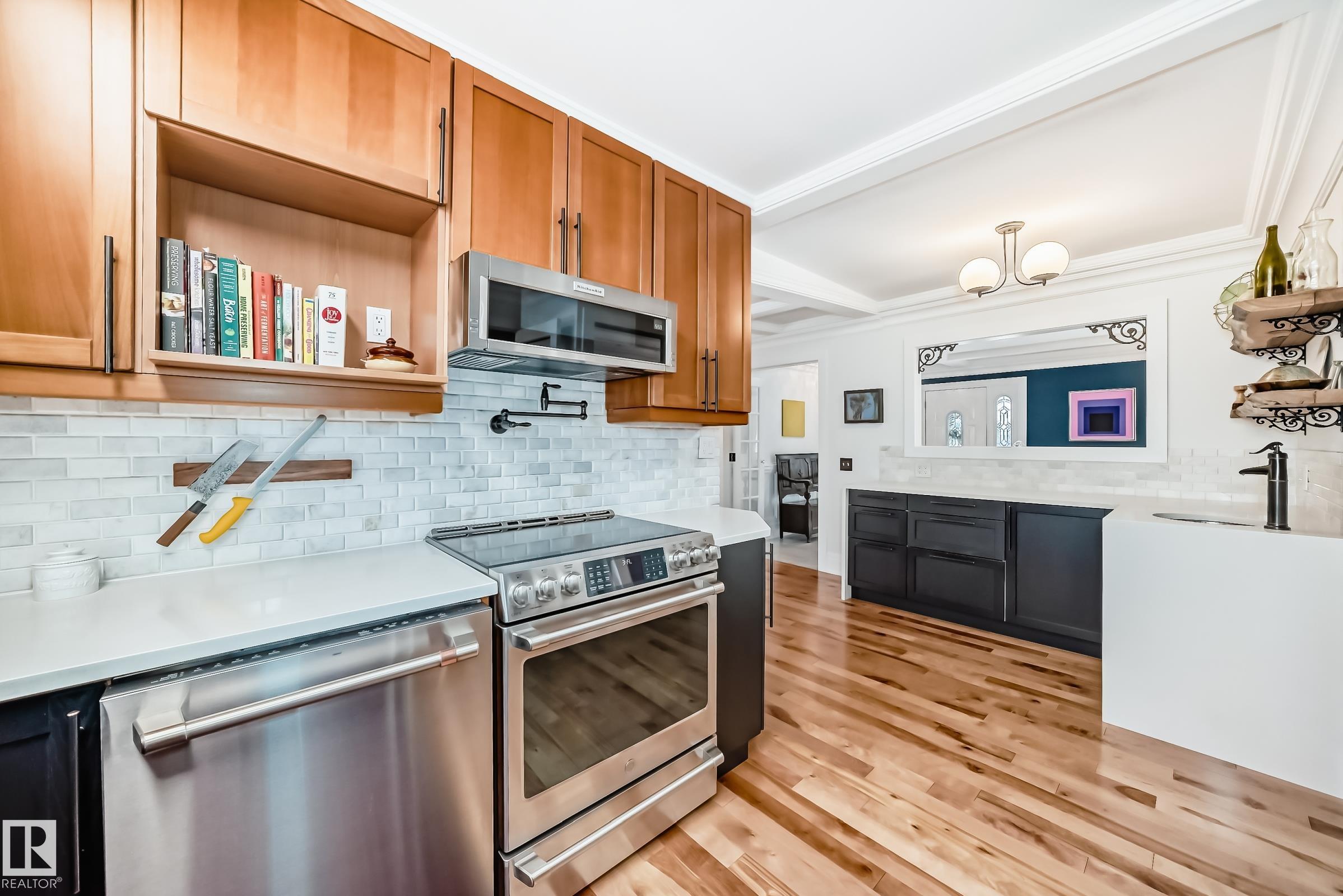 Photo 15 at 18 Morgan Crescent, Mission, St. Albert