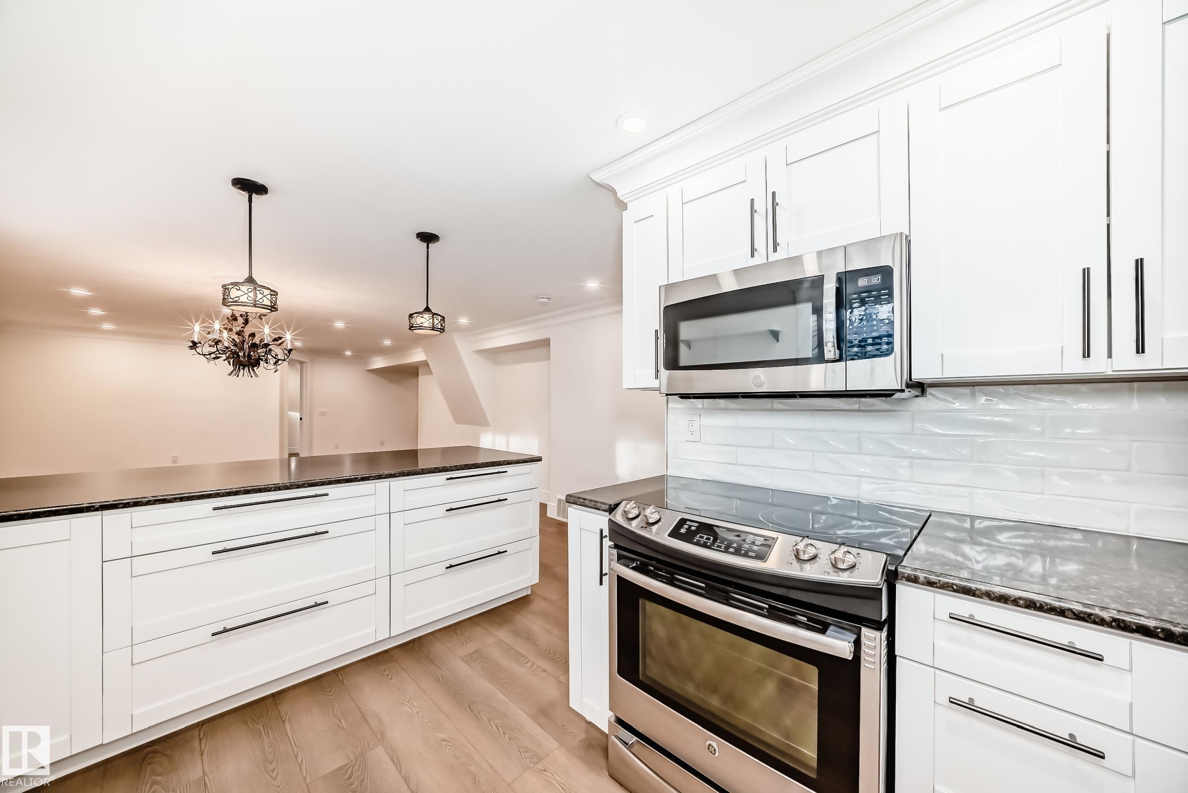 Photo 42 at 18 Morgan Crescent, Mission, St. Albert