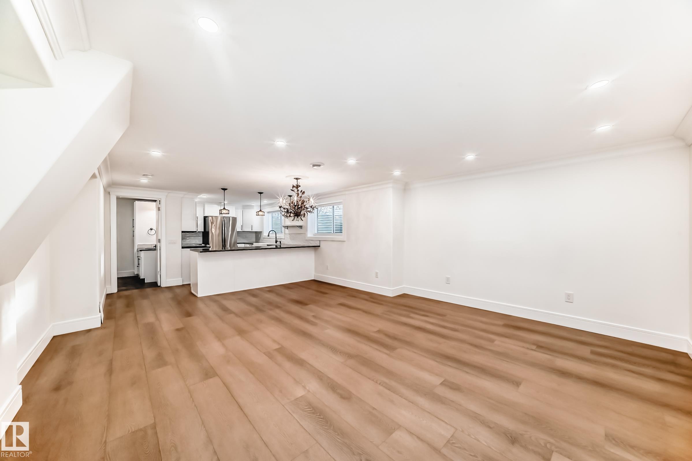 Photo 47 at 18 Morgan Crescent, Mission, St. Albert