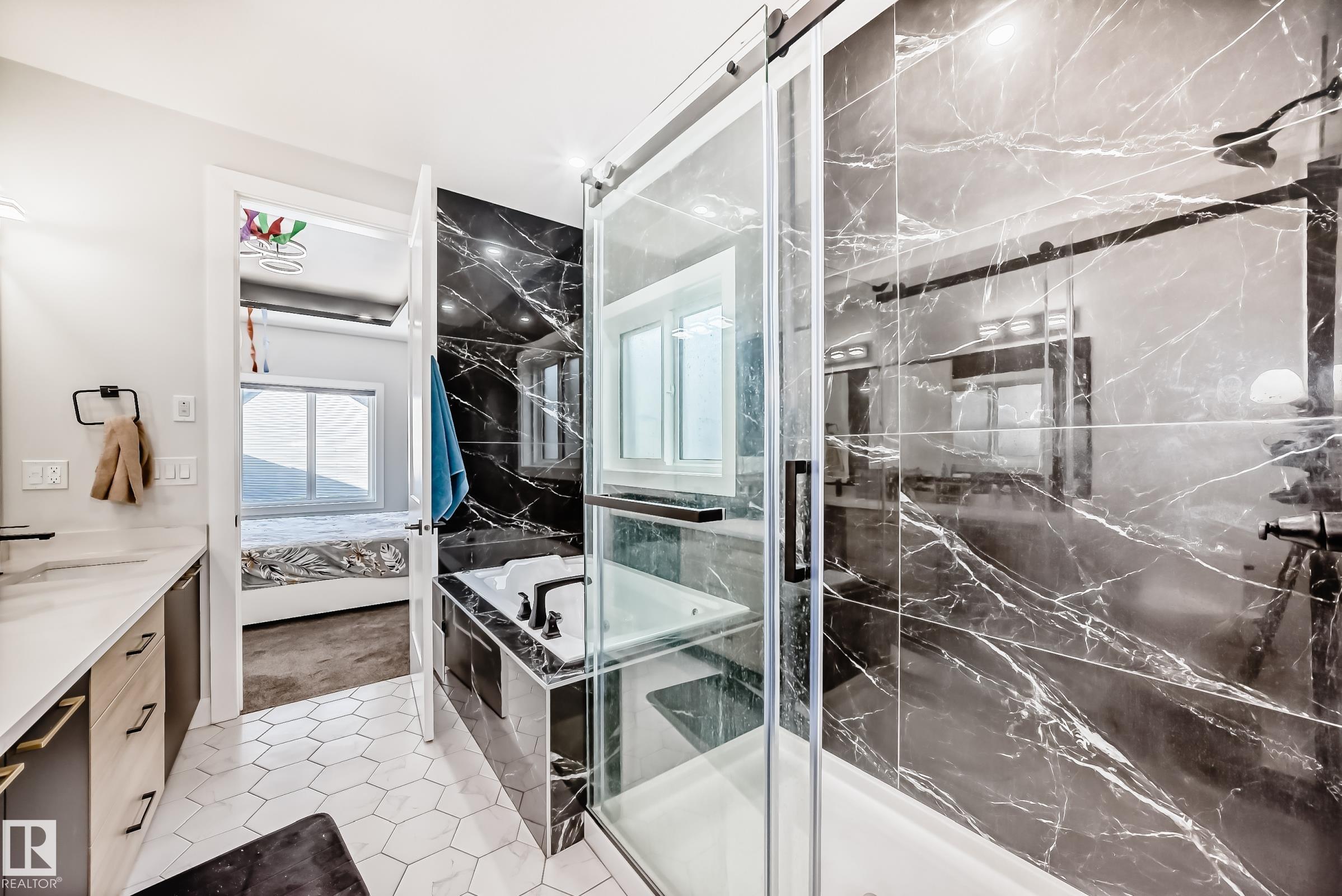 Photo 33 at 17112 68 Street NW, Schonsee, Edmonton