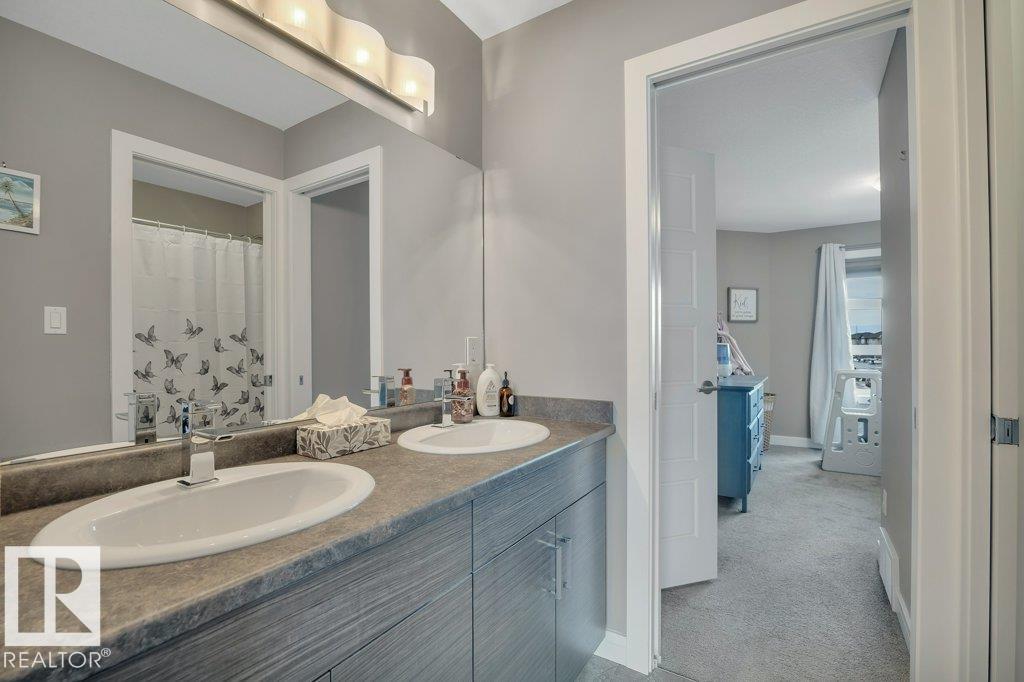 Photo 31 at 45 Sandalwood Place, Suntree, Leduc