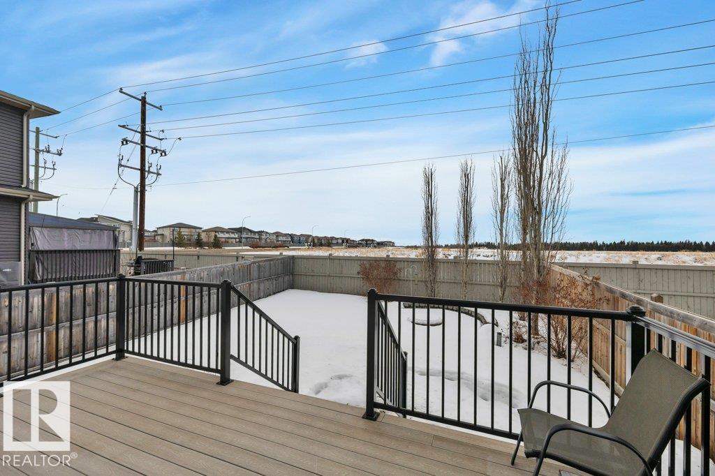Photo 37 at 45 Sandalwood Place, Suntree, Leduc