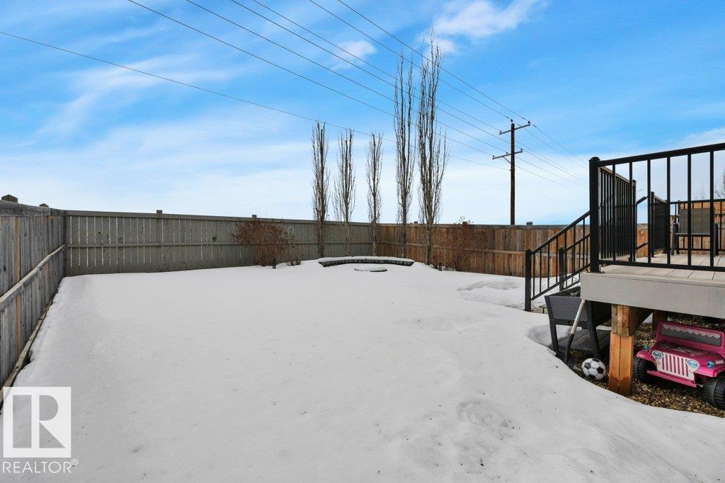 Photo 39 at 45 Sandalwood Place, Suntree, Leduc