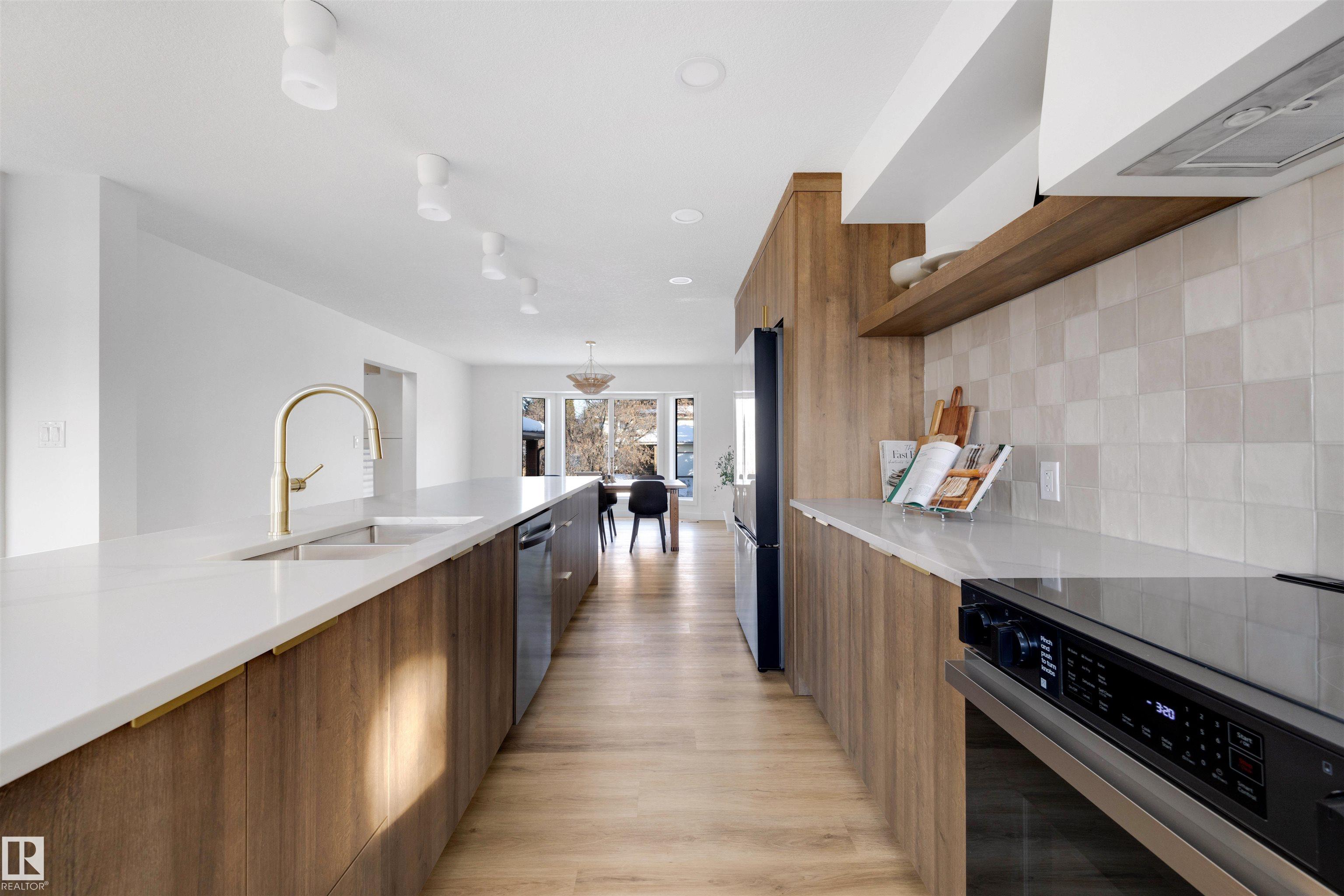 4 Westview Place, Woodlands, St. Albert