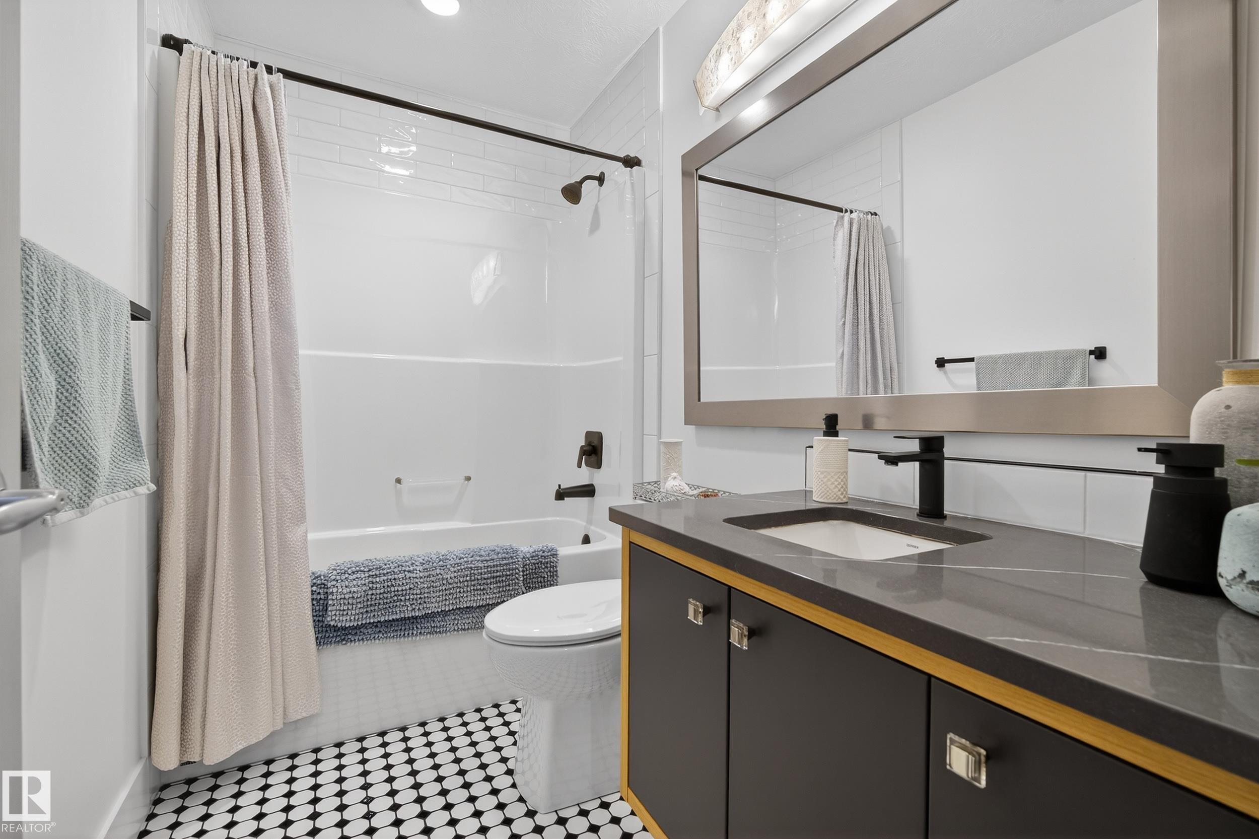 Photo 38 at 142 Highgrove Tc, Heritage Hills, Sherwood Park