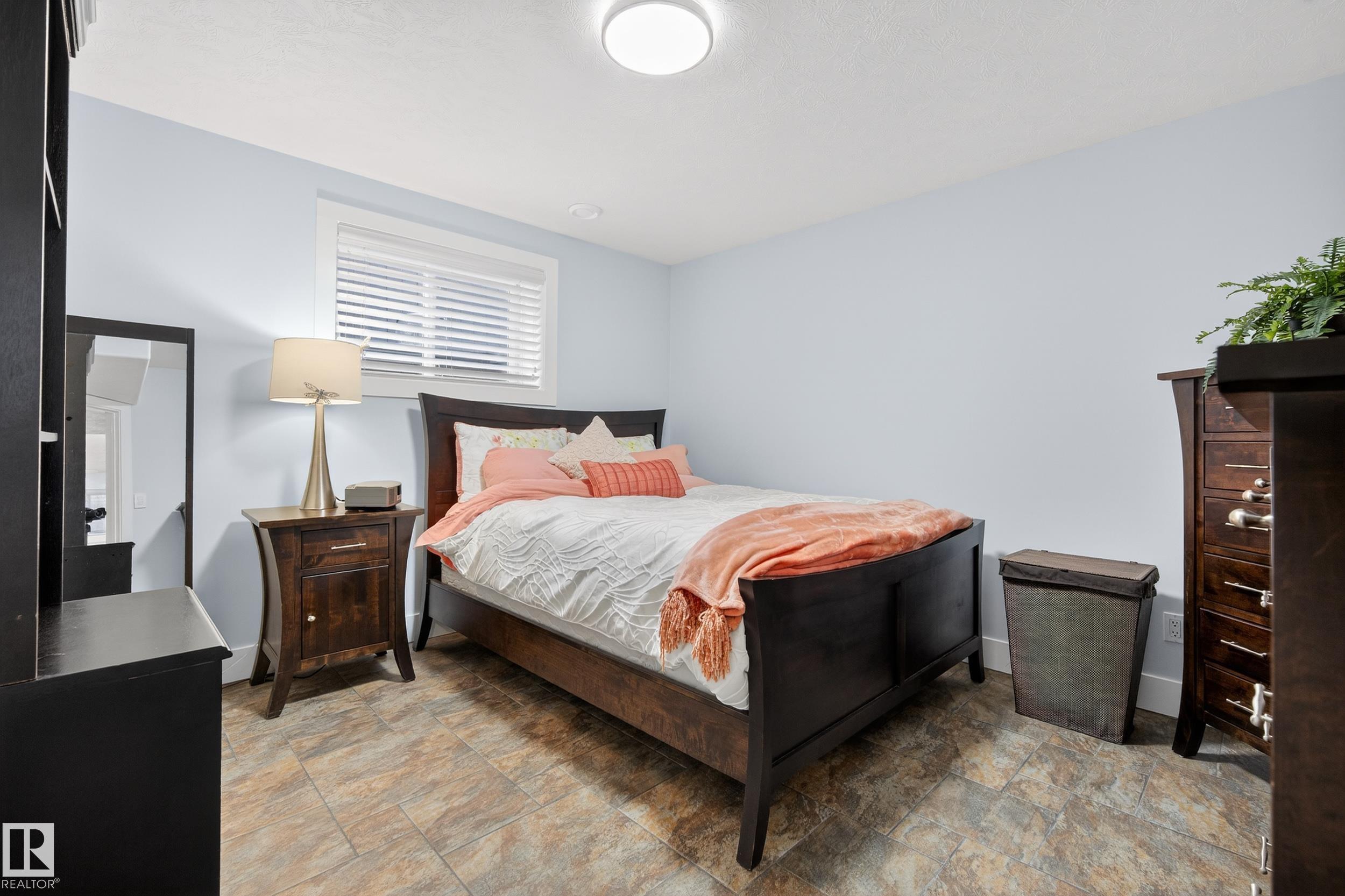 Photo 47 at 142 Highgrove Tc, Heritage Hills, Sherwood Park