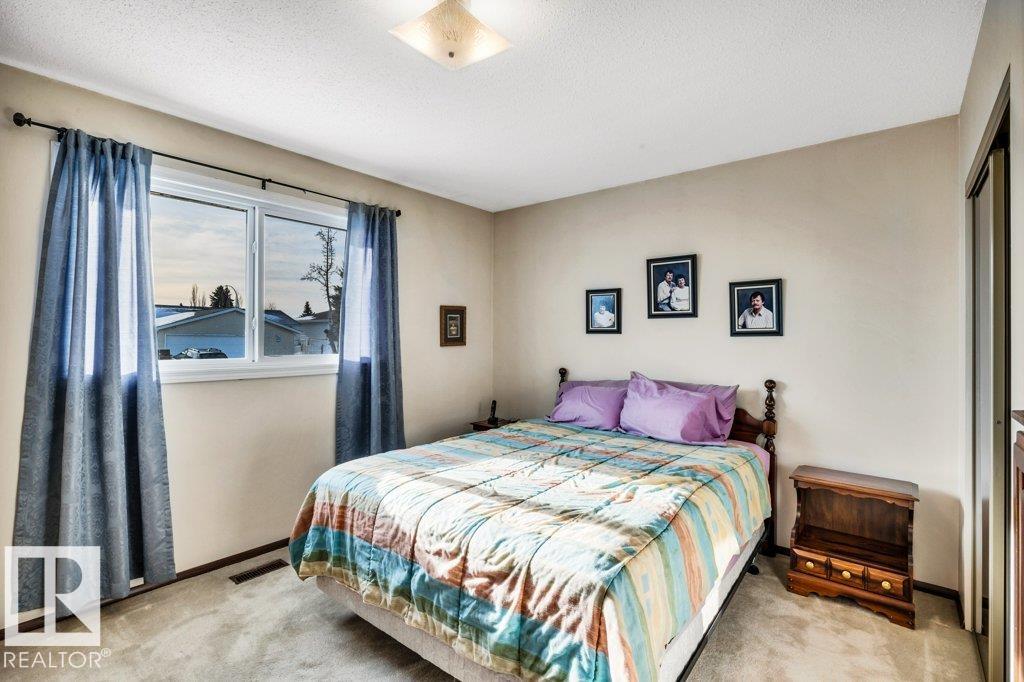 Photo 15 at 8919 152a Avenue NW, Evansdale, Edmonton