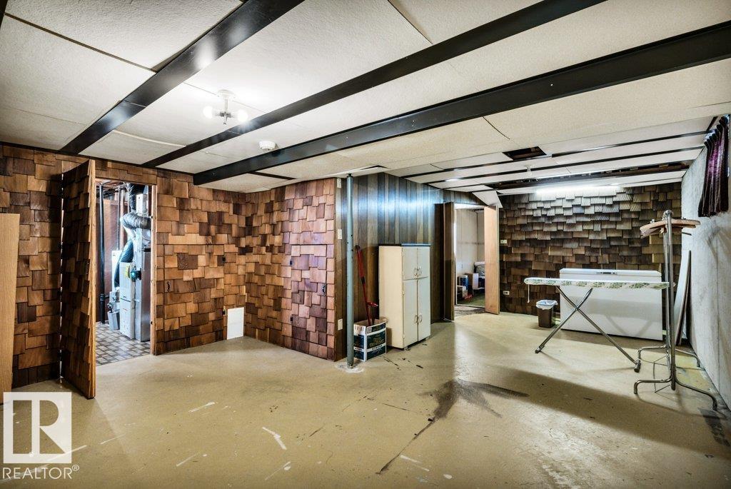 Photo 30 at 8919 152a Avenue NW, Evansdale, Edmonton