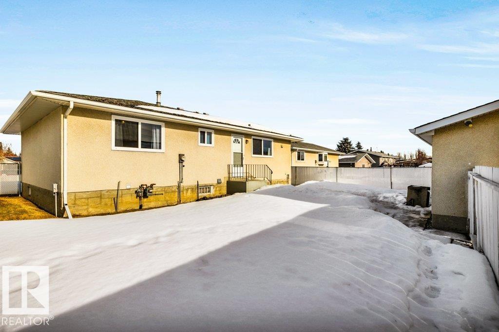 Photo 36 at 8919 152a Avenue NW, Evansdale, Edmonton