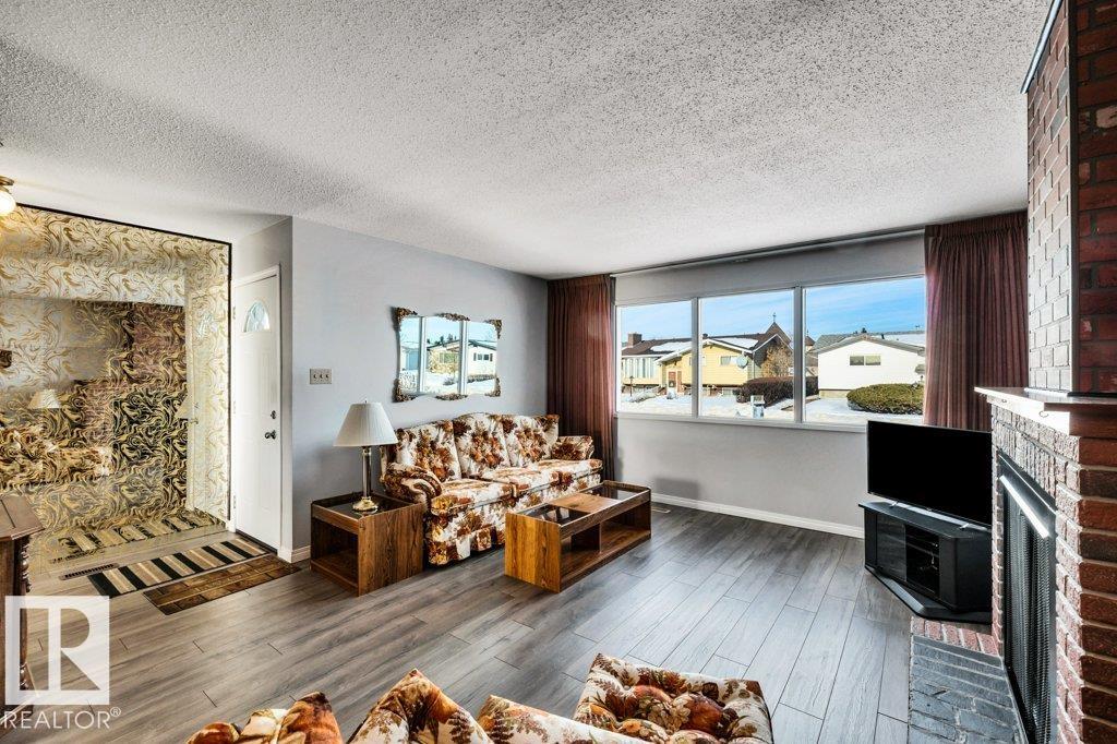 Photo 7 at 8919 152a Avenue NW, Evansdale, Edmonton