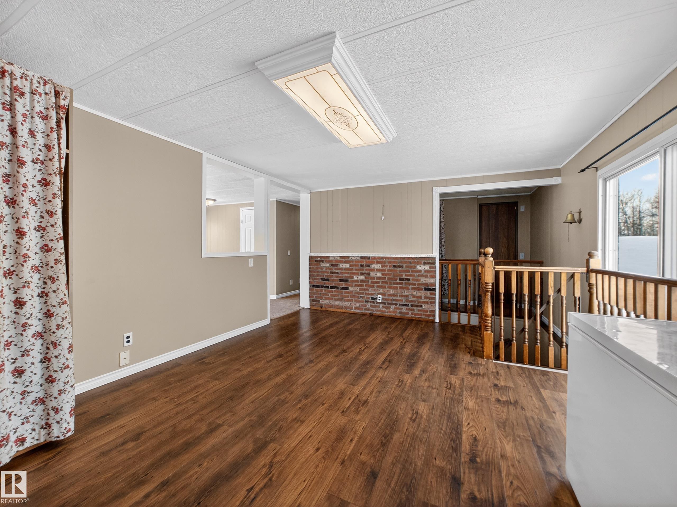 Photo 11 at 1 - 57018 Rge Road 233, Dream Nook, Rural Sturgeon County