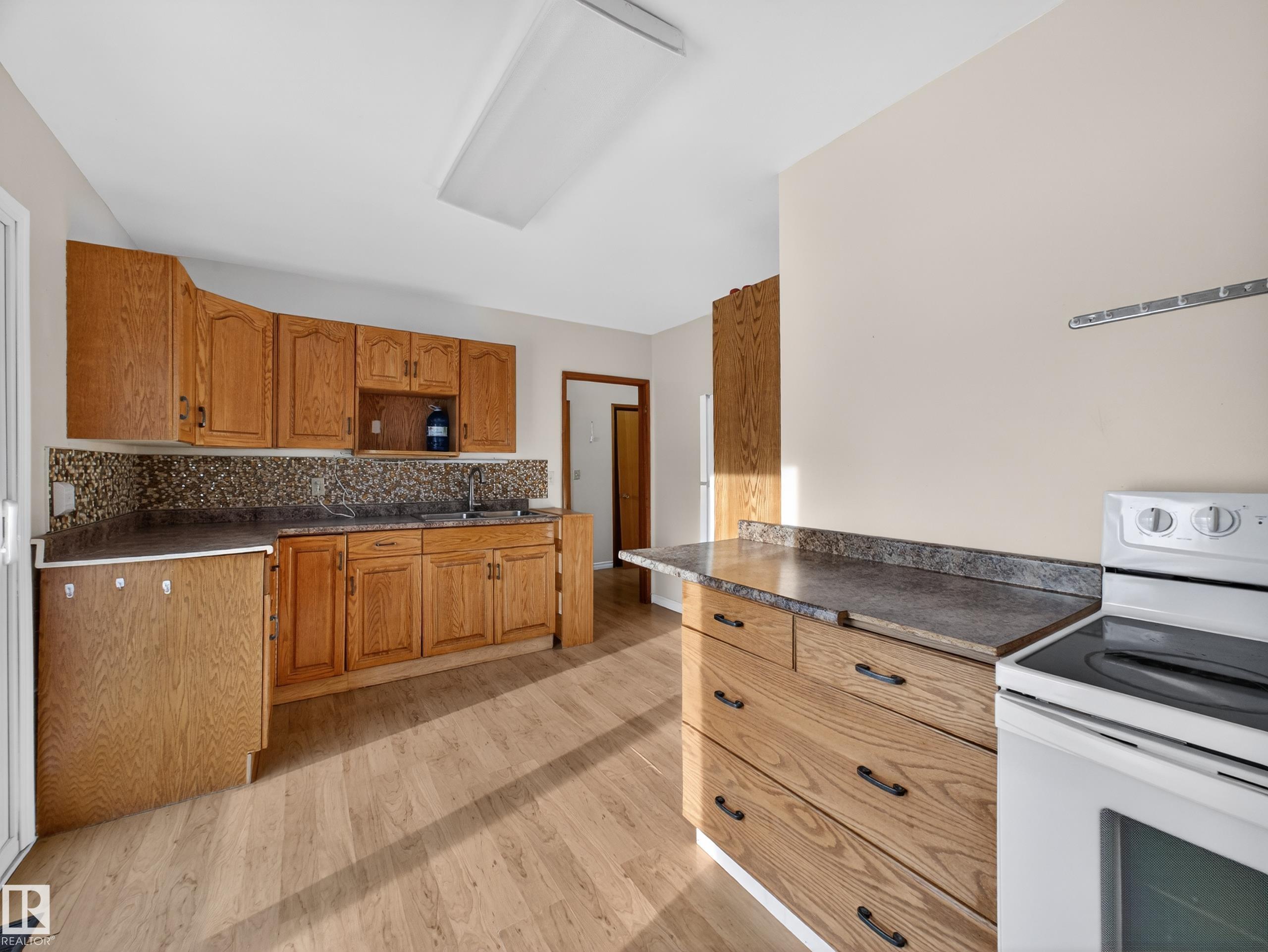 Photo 32 at 1 - 57018 Rge Road 233, Dream Nook, Rural Sturgeon County