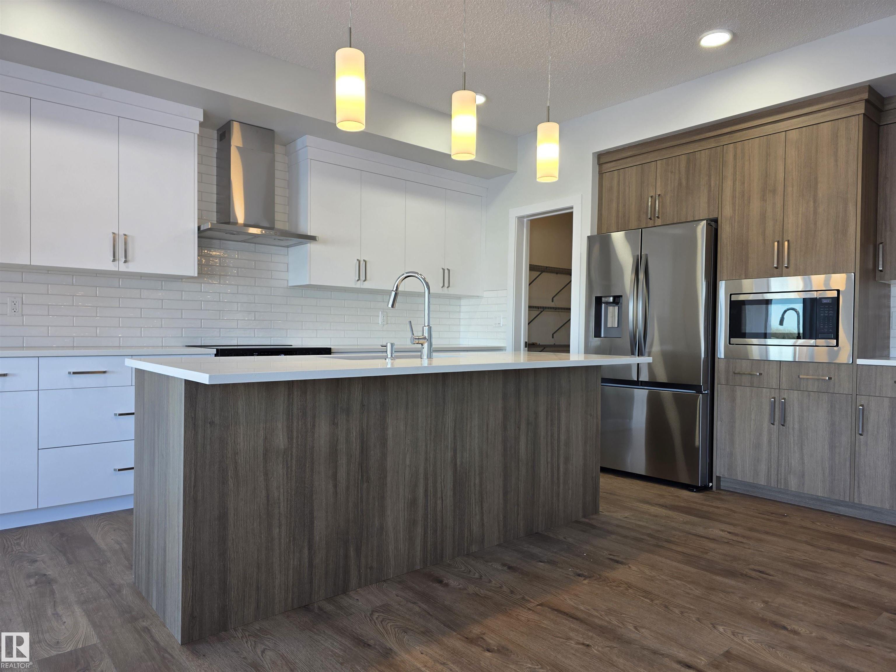 Picture for 19011 20 AV NW