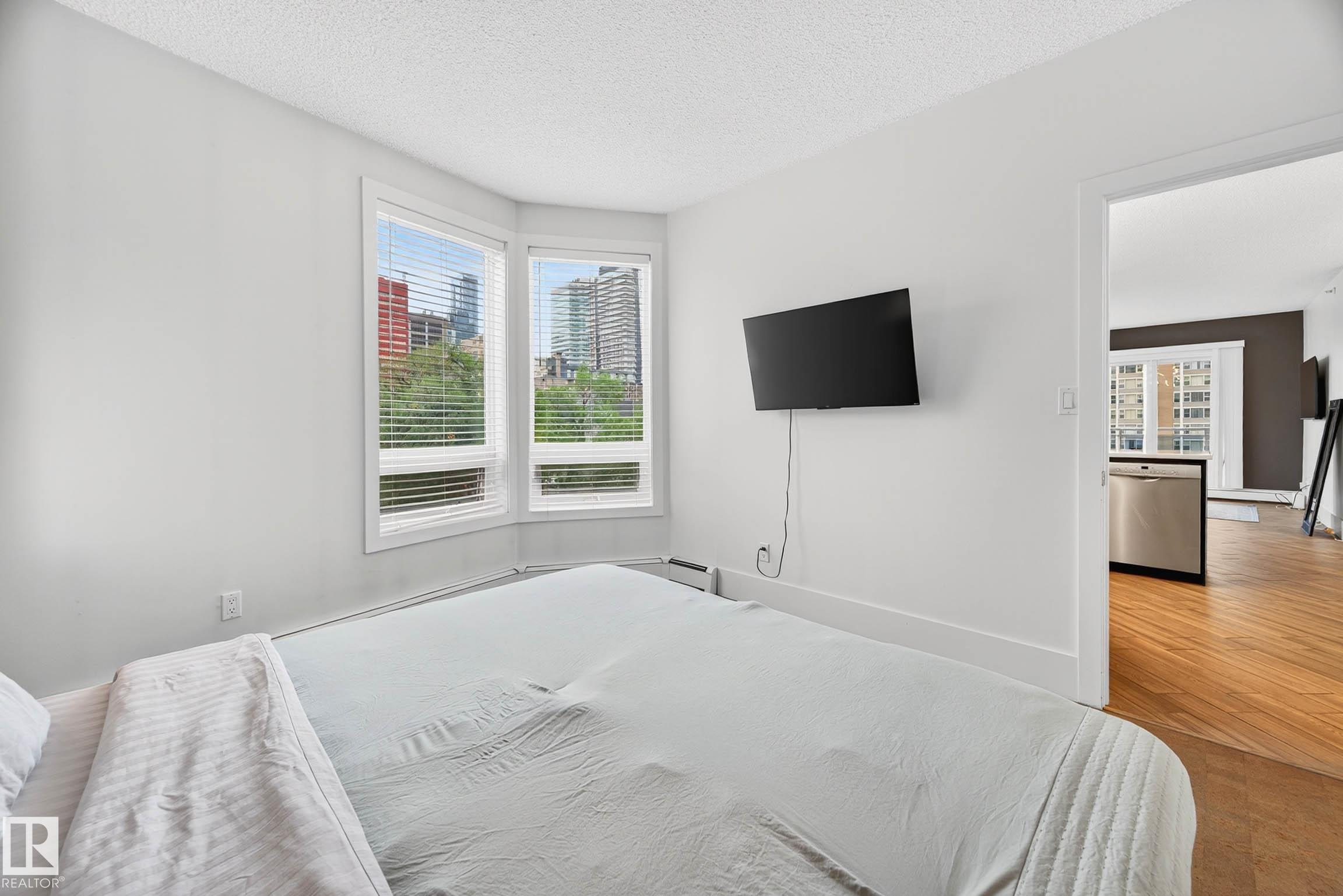https://zimg.paragon.ice.com/ParagonImages/Property/PM/RAE/225385300/24/0/0/2bfdff0597991a603d930a5685aff206/1/dd140bbefe353b8b5a872d9b2c34aab1/225385300-d9bc1a21-7a7d-43aa-852d-e6a4329254c3.JPG