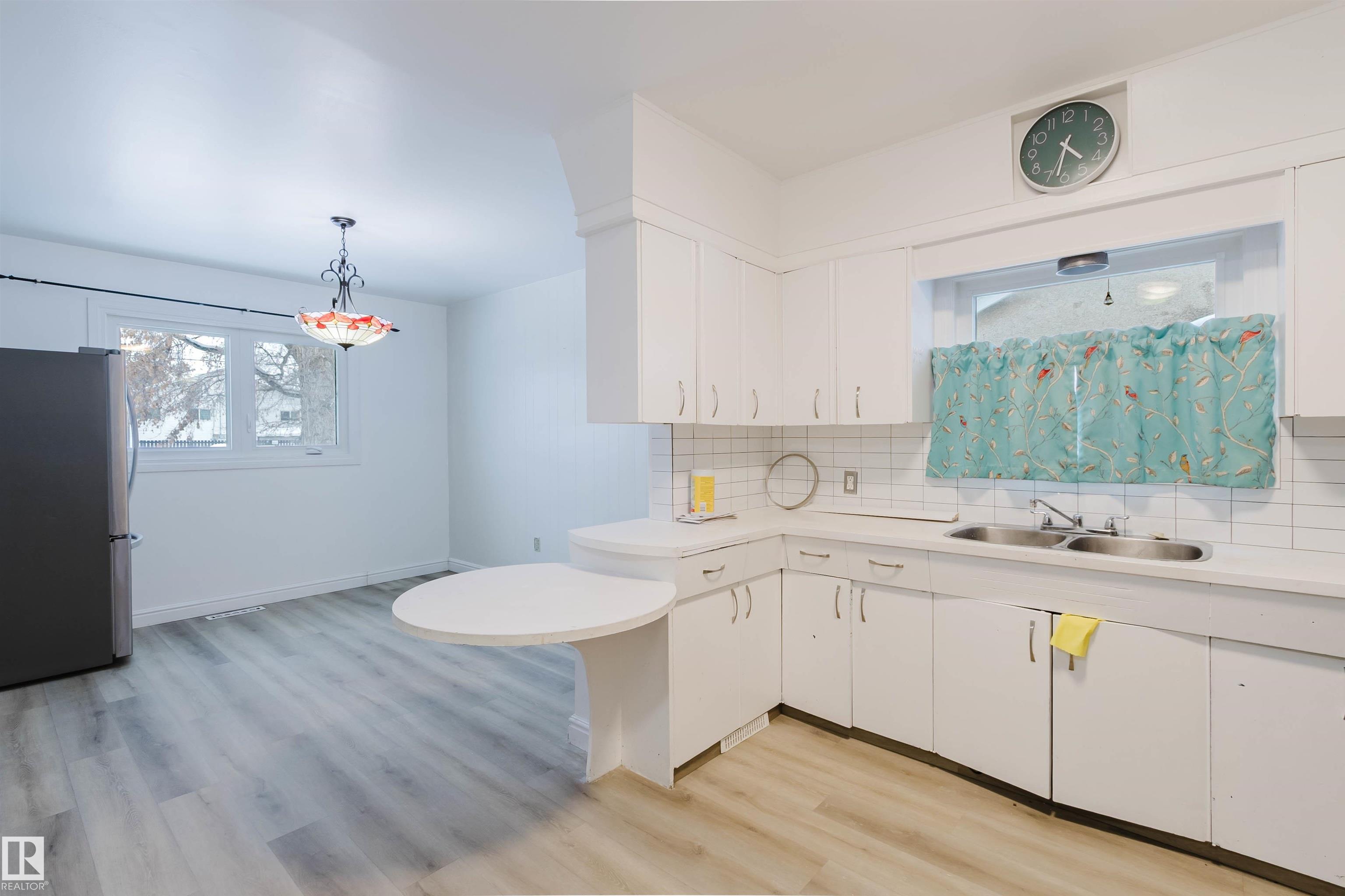 Picture for 12026 104 ST NW