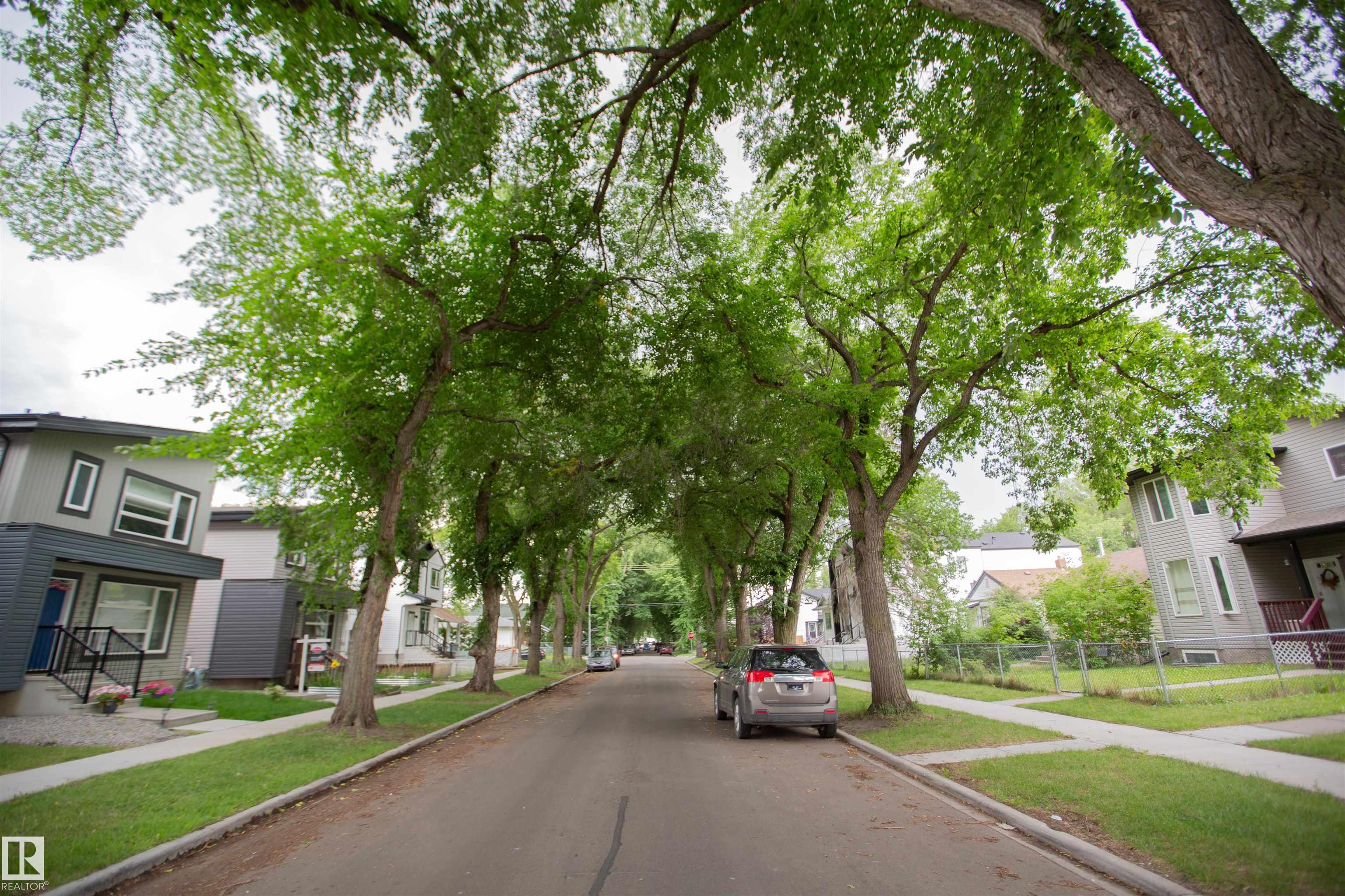 Photo 33 at 12026 91 Street NW, Alberta Avenue, Edmonton