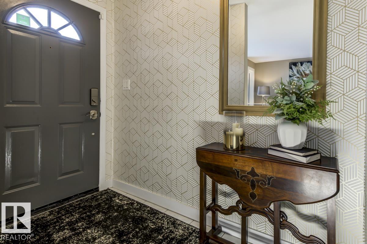 Photo 7 at 9743 91 Street NW, Cloverdale, Edmonton