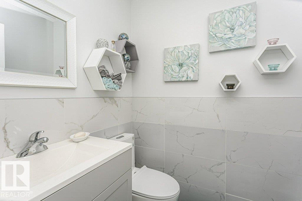 Photo 12 at 16109 137a Street NW, Carlton, Edmonton