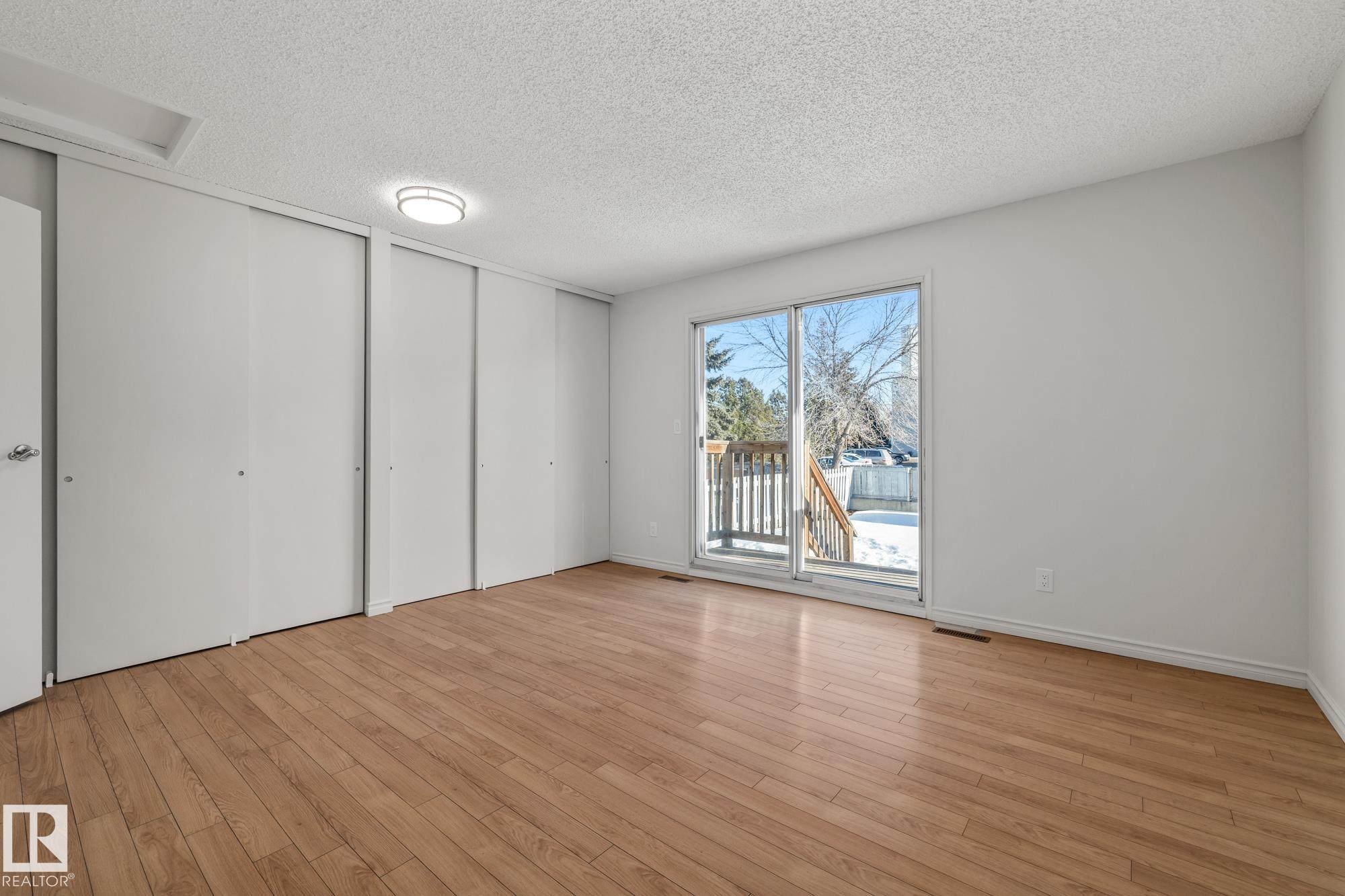 Photo 8 at 3543 46 Street NW, Minchau, Edmonton