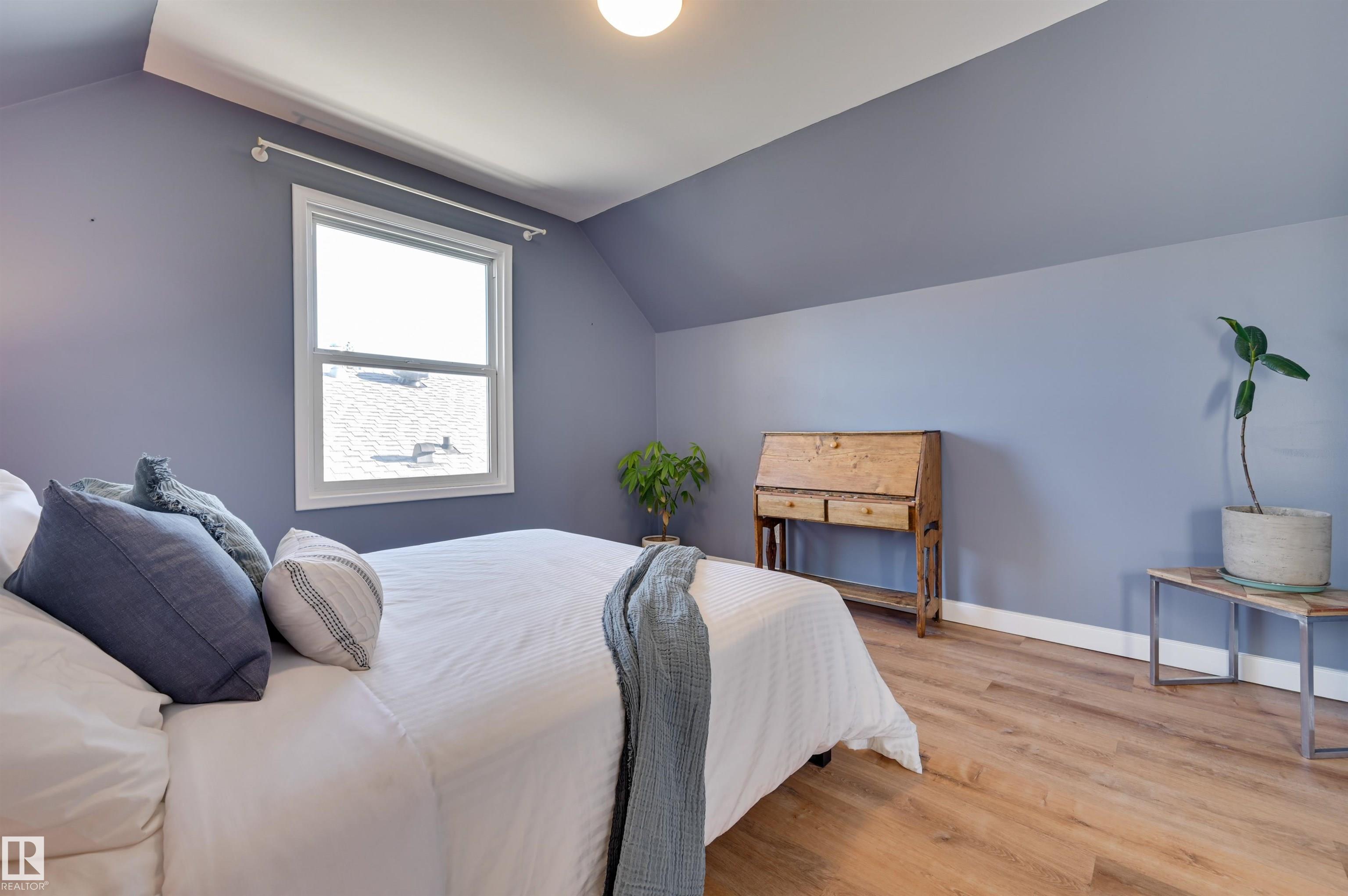 Photo 16 at 10911 66 Avenue NW, Parkallen, Edmonton