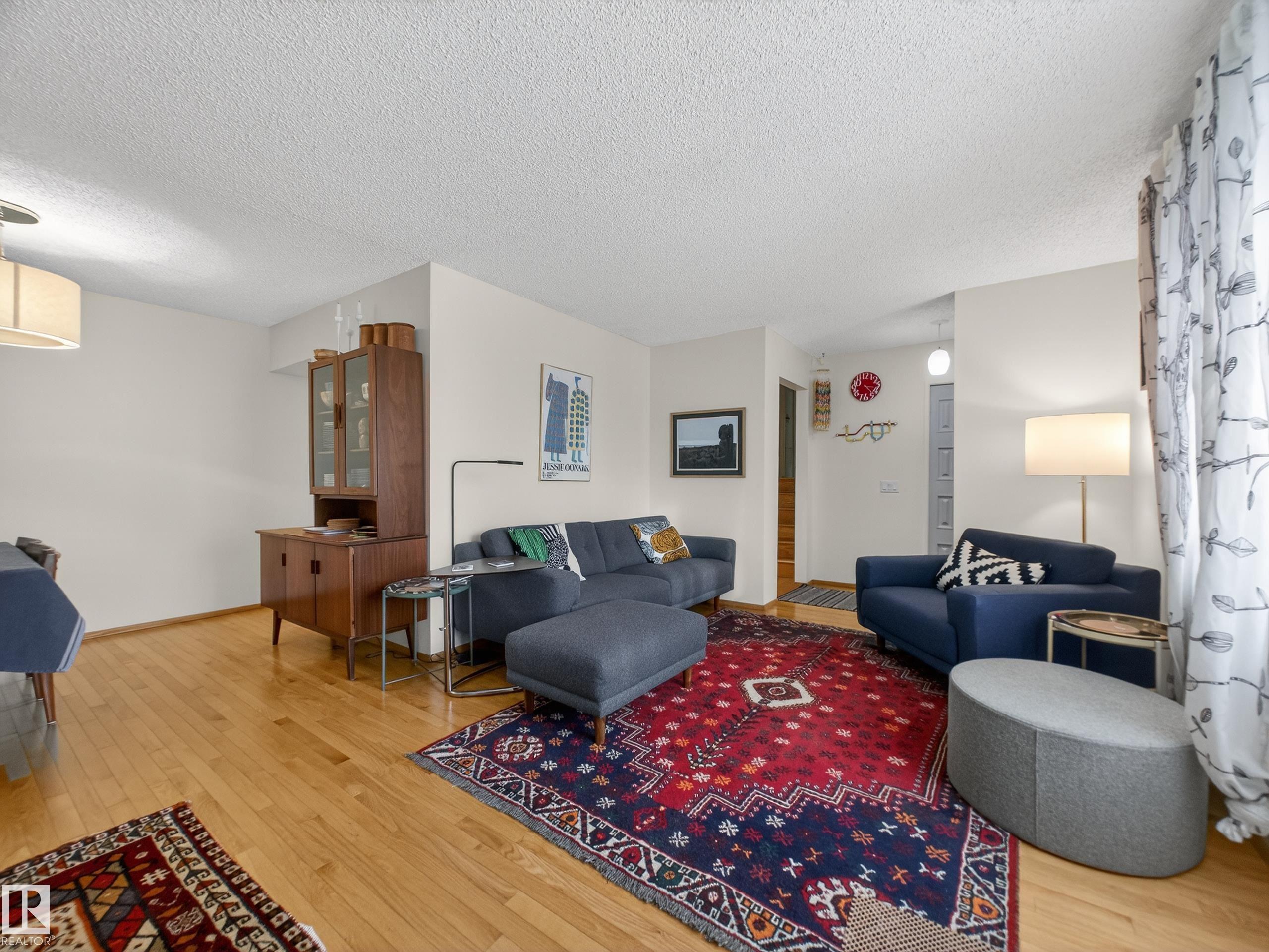 Picture for 11008 40 AV NW