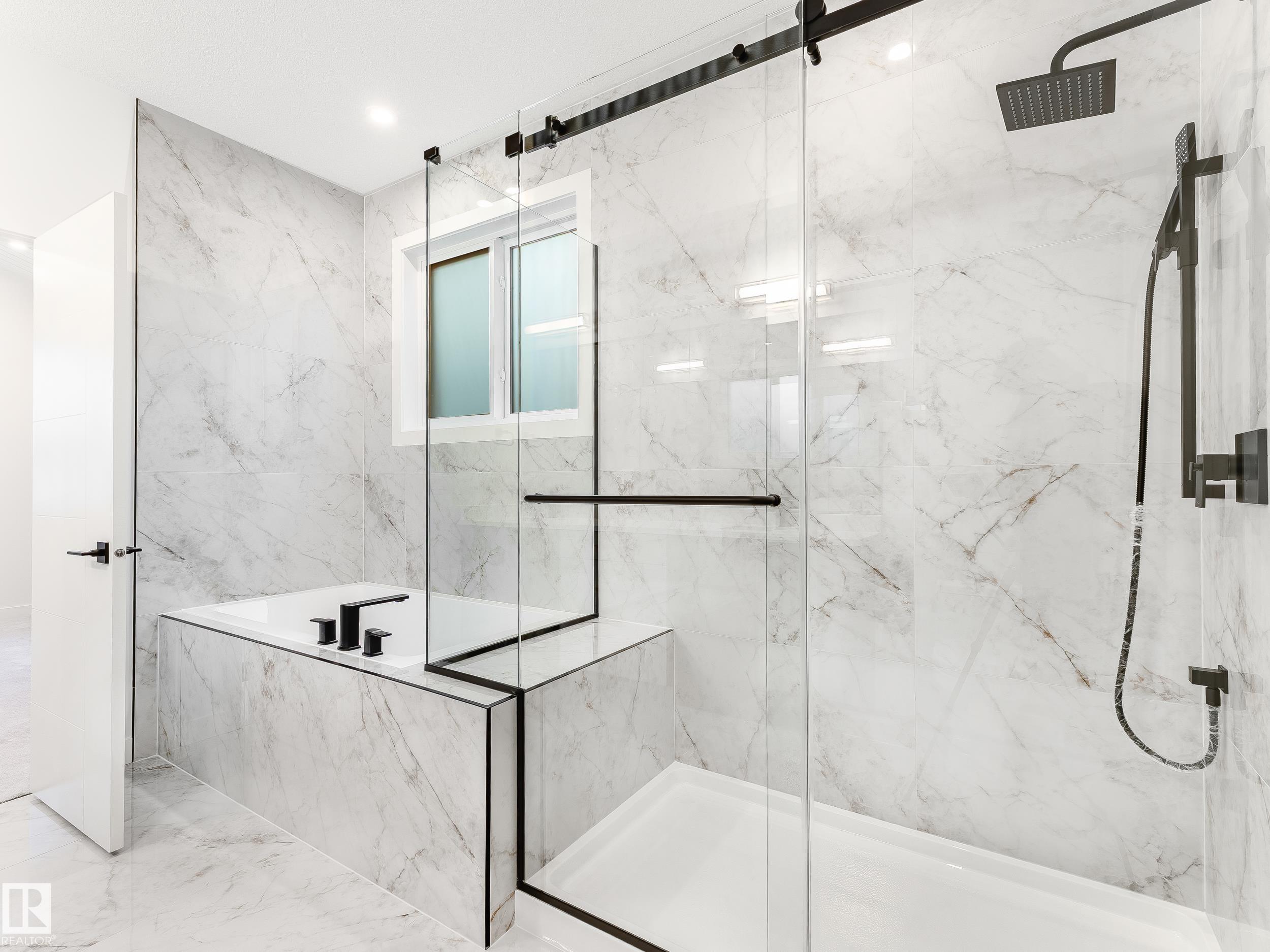 Photo 31 at 125 Lilac Close, Woodbend, Leduc