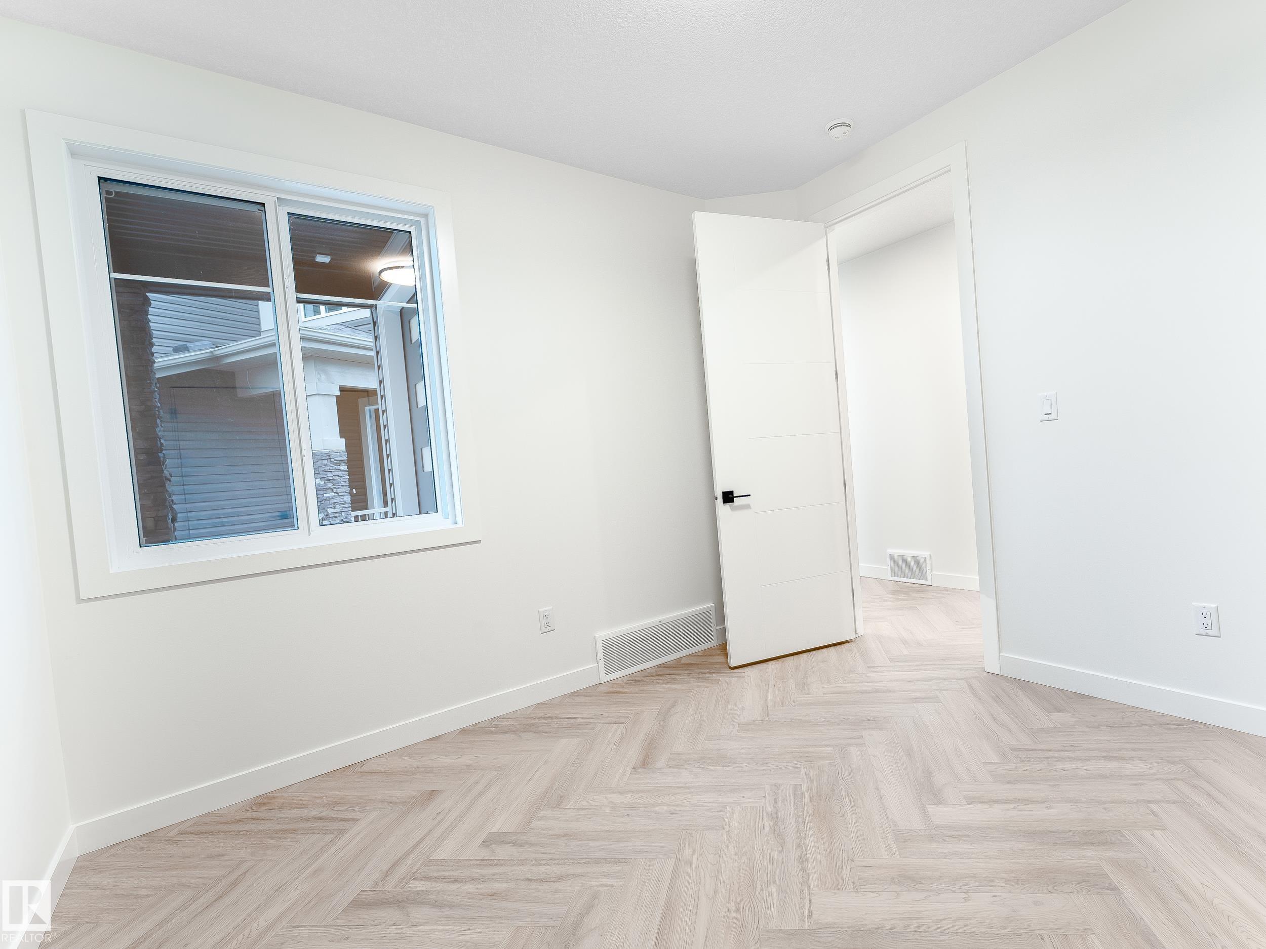 Photo 8 at 125 Lilac Close, Woodbend, Leduc