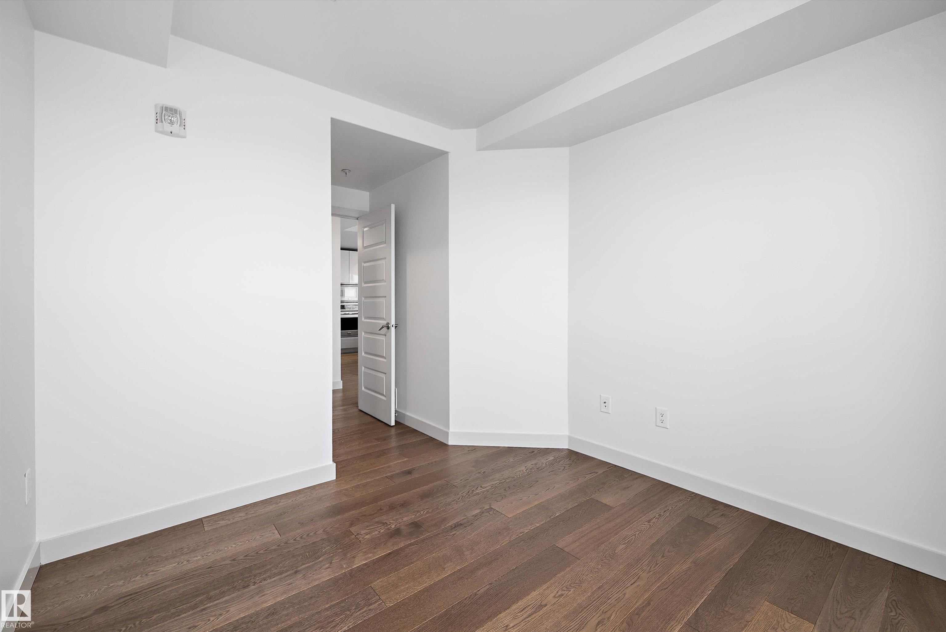 https://zimg.paragon.ice.com/ParagonImages/Property/PM/RAE/225385486/24/0/0/6b6083a64aa893e1b1f52b2f14b3e5f6/1/9d04b0e49a89c615aebf5db8d0218f5c/225385486-df487a90-a00a-4858-8a56-65ca850a35b1.JPG