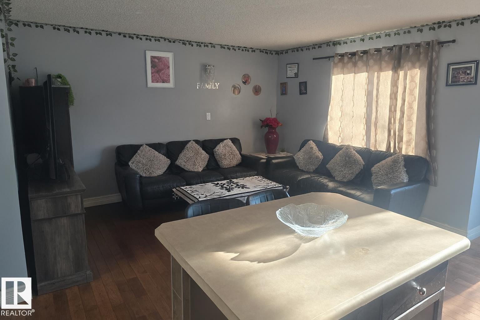 Picture for #4 4350 23 ST NW