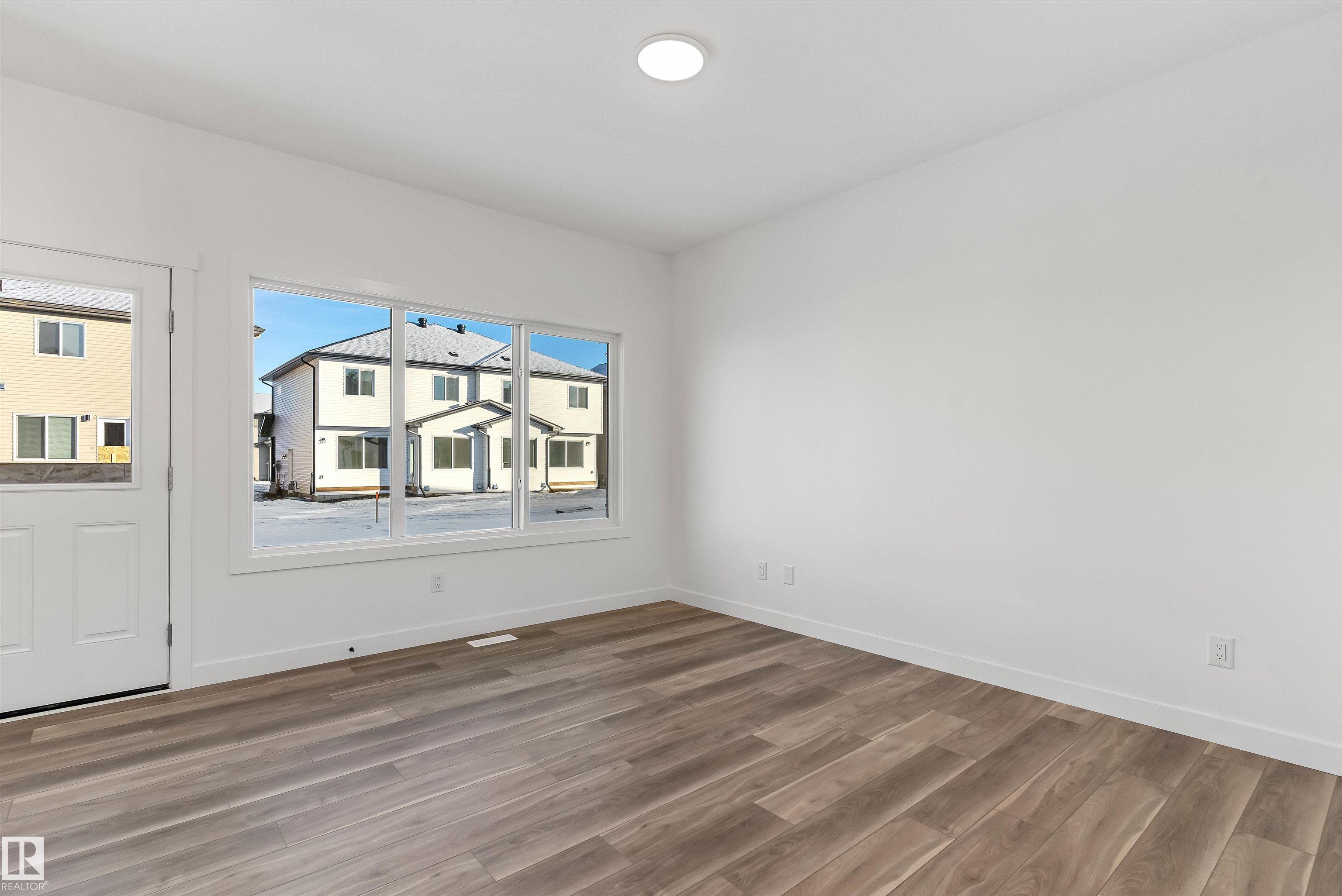 https://zimg.paragon.ice.com/ParagonImages/Property/PM/RAE/225385497/13/0/0/0e6086825e9738b9bb588bb3fc653f1e/1/766d53664af243e522b48a344698173e/225385497-16a1606a-6de5-4353-9190-23916627ee43.JPG