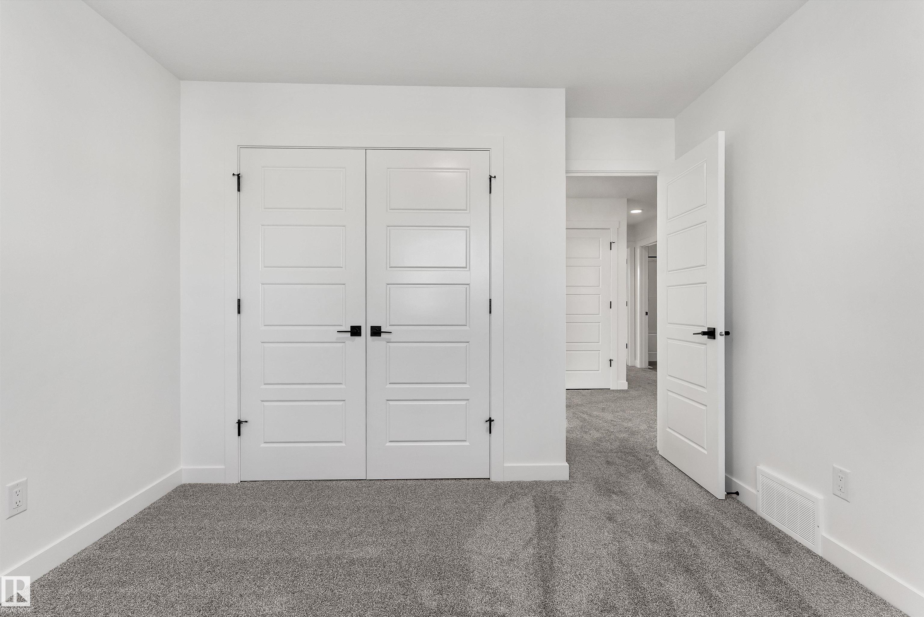 https://zimg.paragon.ice.com/ParagonImages/Property/PM/RAE/225385497/17/0/0/1e1cf9133c5115d1a52a96d7c73d5332/1/766d53664af243e522b48a344698173e/225385497-5408be06-c6bc-47a5-87e4-738730ac99cd.JPG