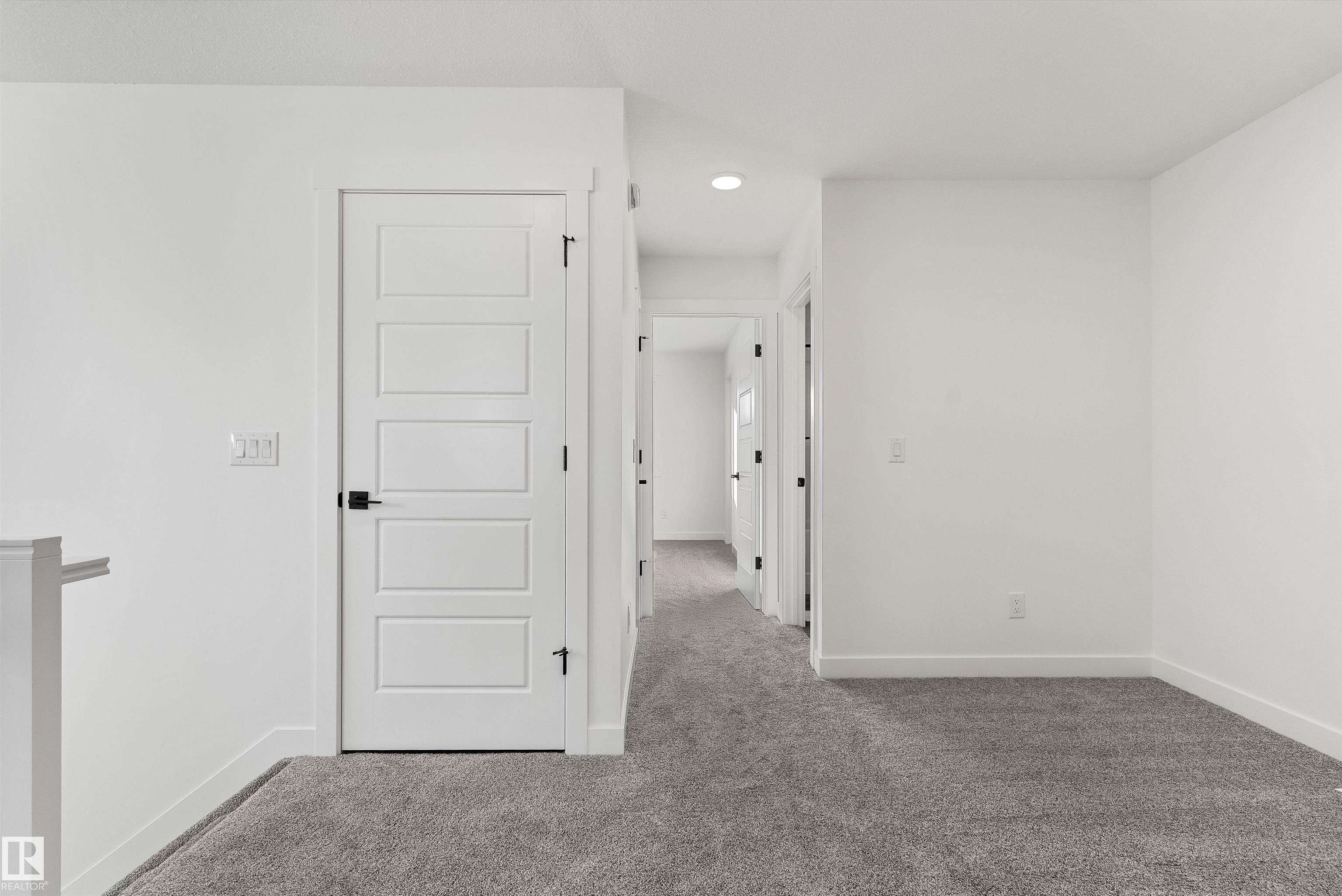 https://zimg.paragon.ice.com/ParagonImages/Property/PM/RAE/225385497/20/0/0/7fb2d279aac439cdb902bedf50a82525/1/766d53664af243e522b48a344698173e/225385497-473d4221-9873-4a59-a551-42d589127fd9.JPG