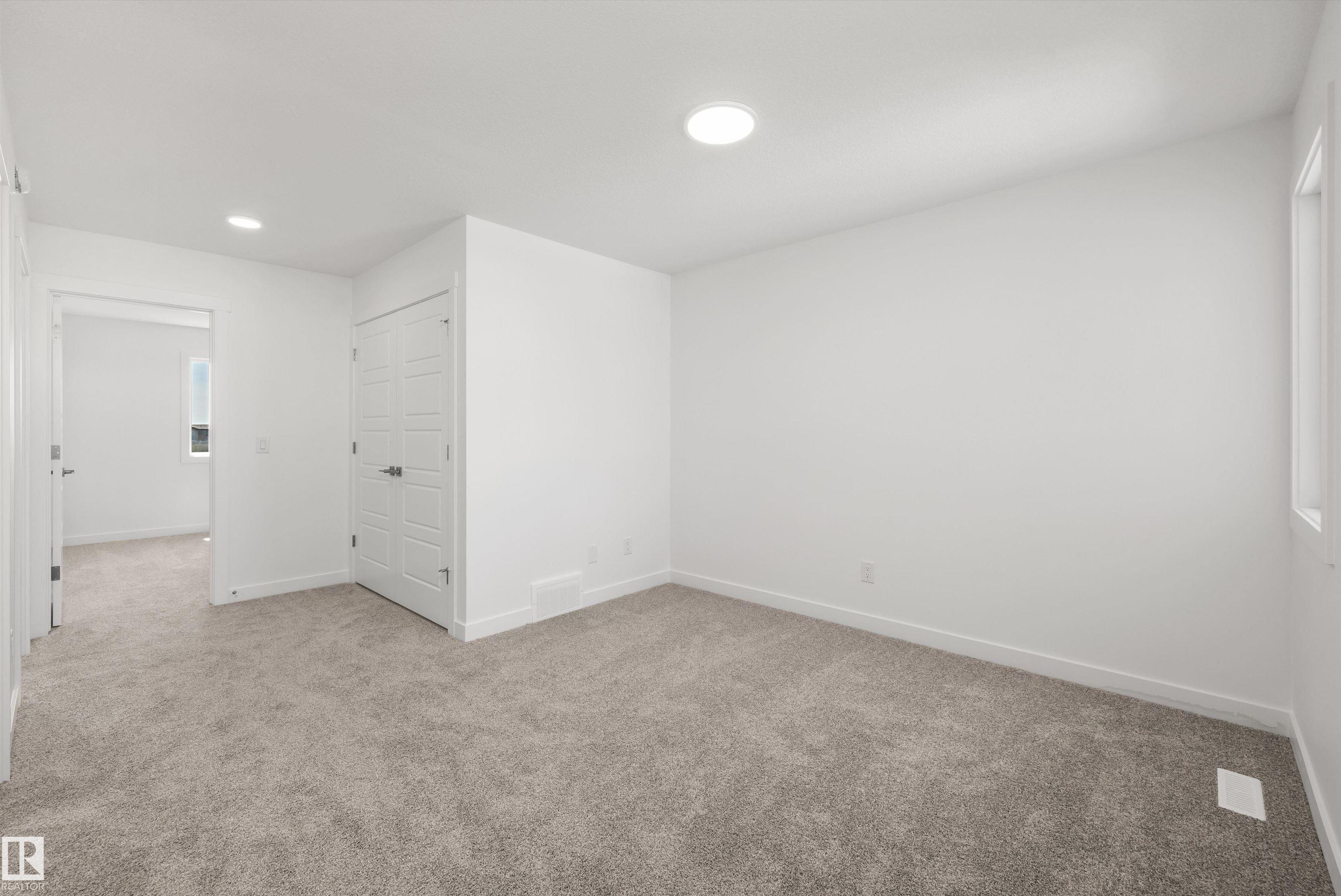 https://zimg.paragon.ice.com/ParagonImages/Property/PM/RAE/225385503/21/0/0/034dba730387525720911666d252aade/1/95a1d42ba43d1144dd96234735ffb901/225385503-5636e8cd-abe4-4349-9c05-cfdf296d3d87.JPG
